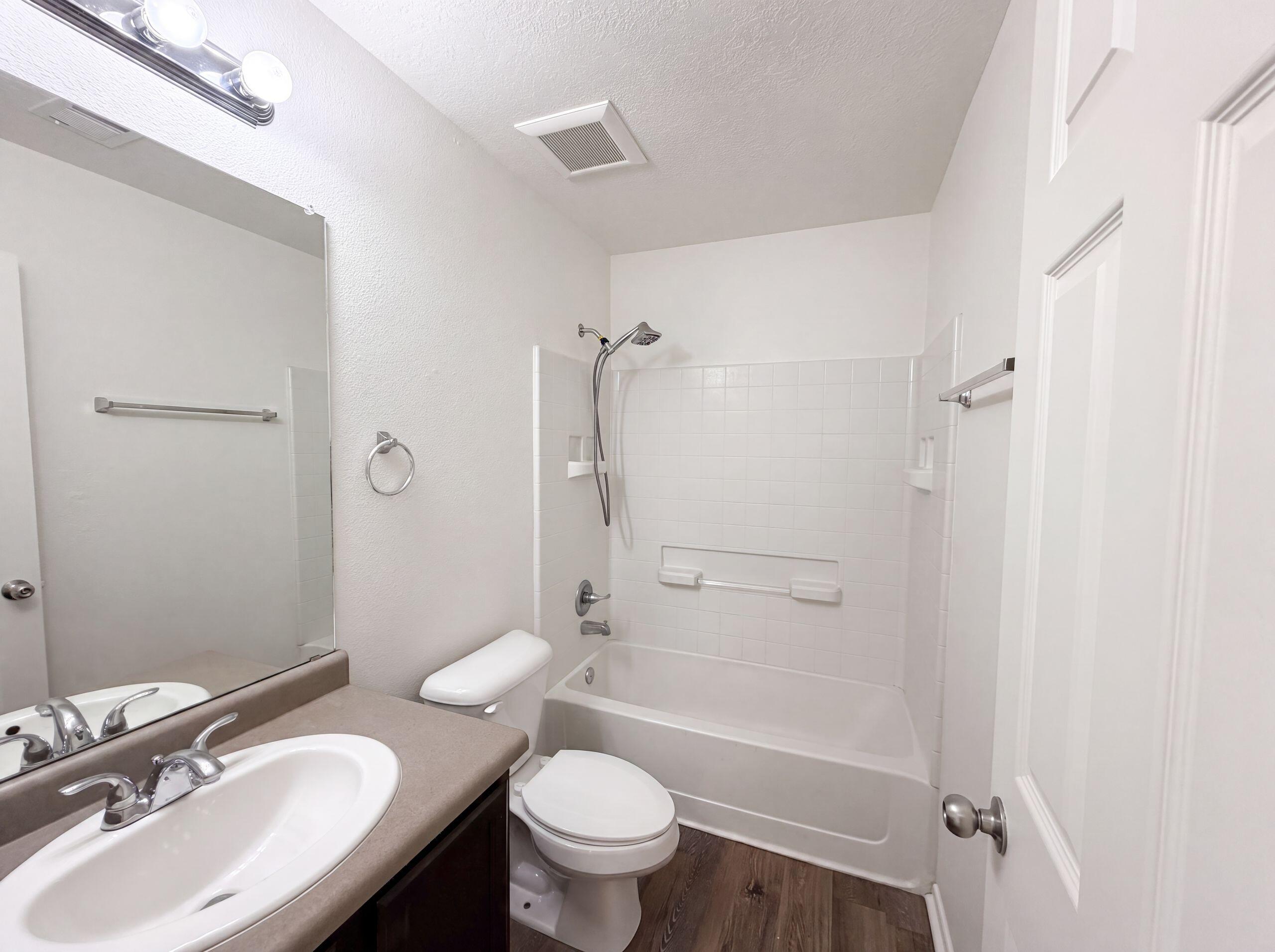 Photo 4 — 2834 Baco Noir Drive SW