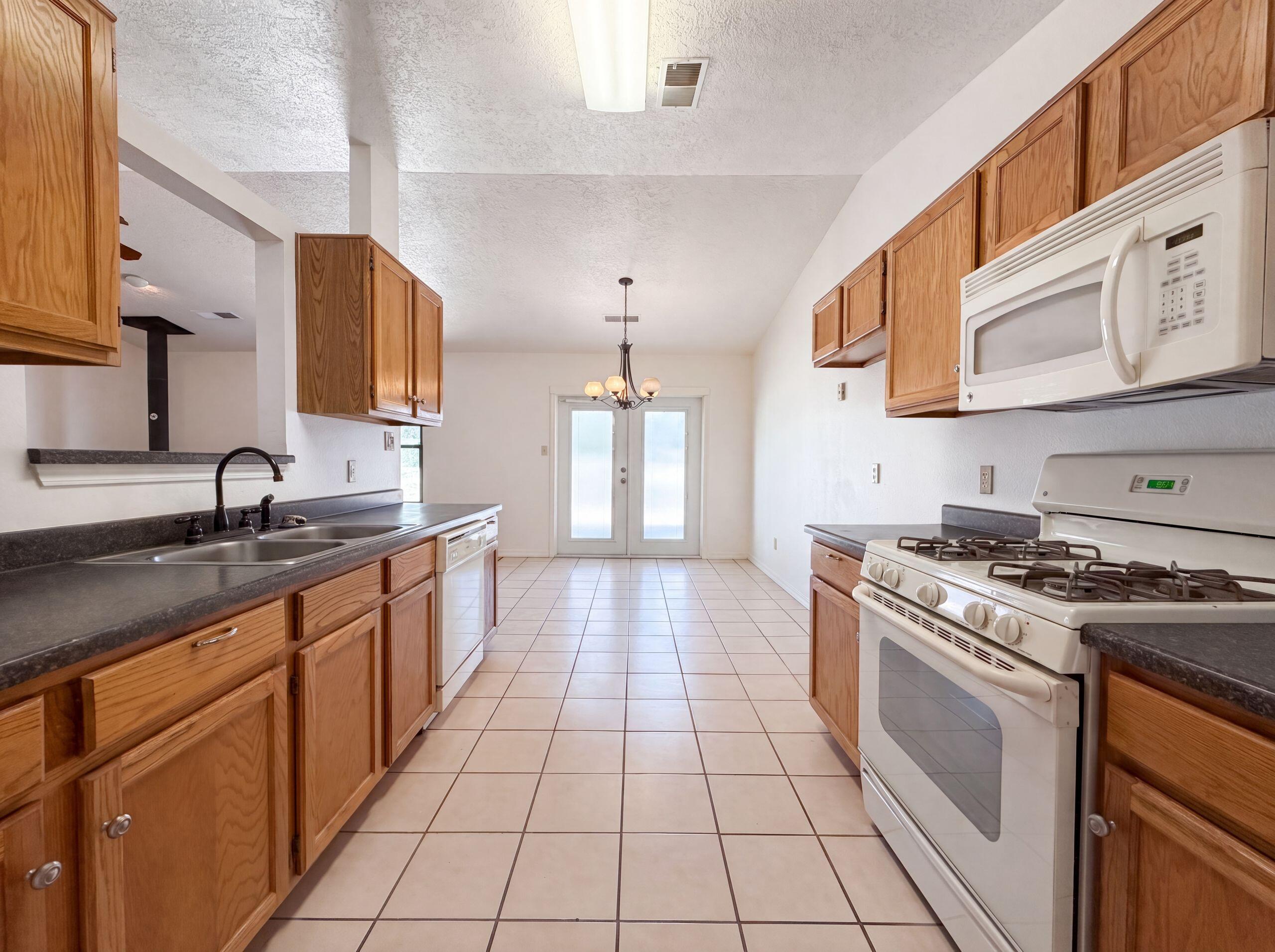 Photo 2 — 4417 Spanish Broom Court NW
