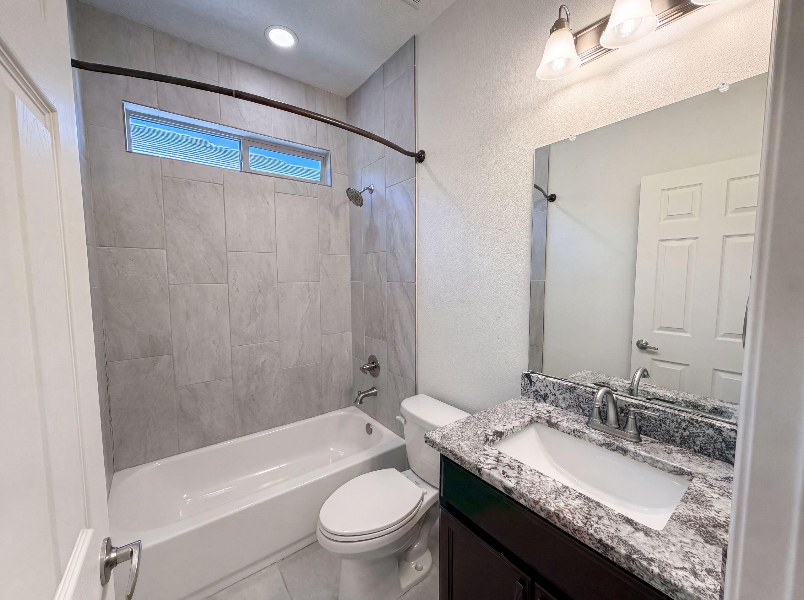 Photo 11 — 2032 Lobo Trot Court SE