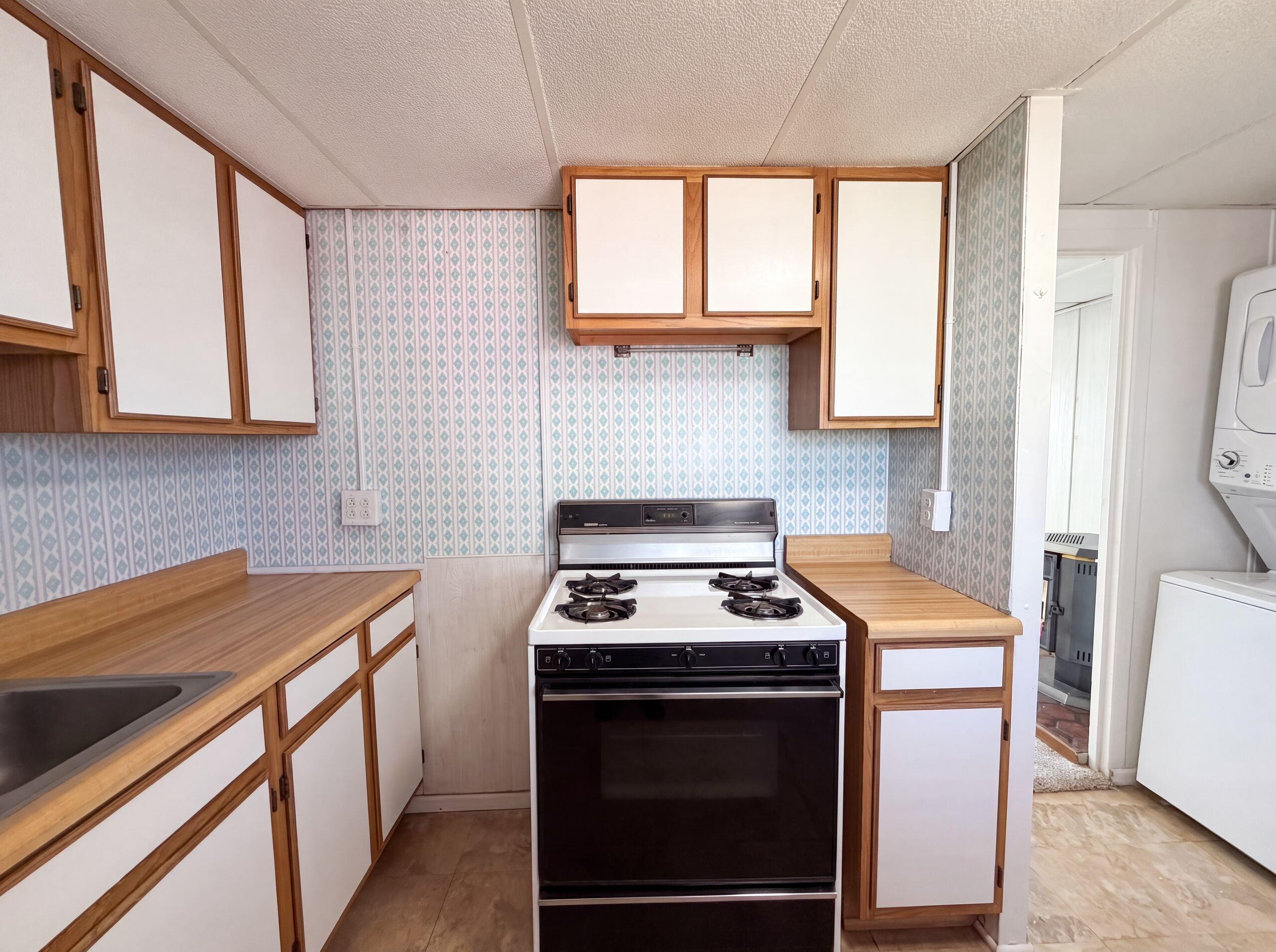 Photo 8 — 1758 39th Street
