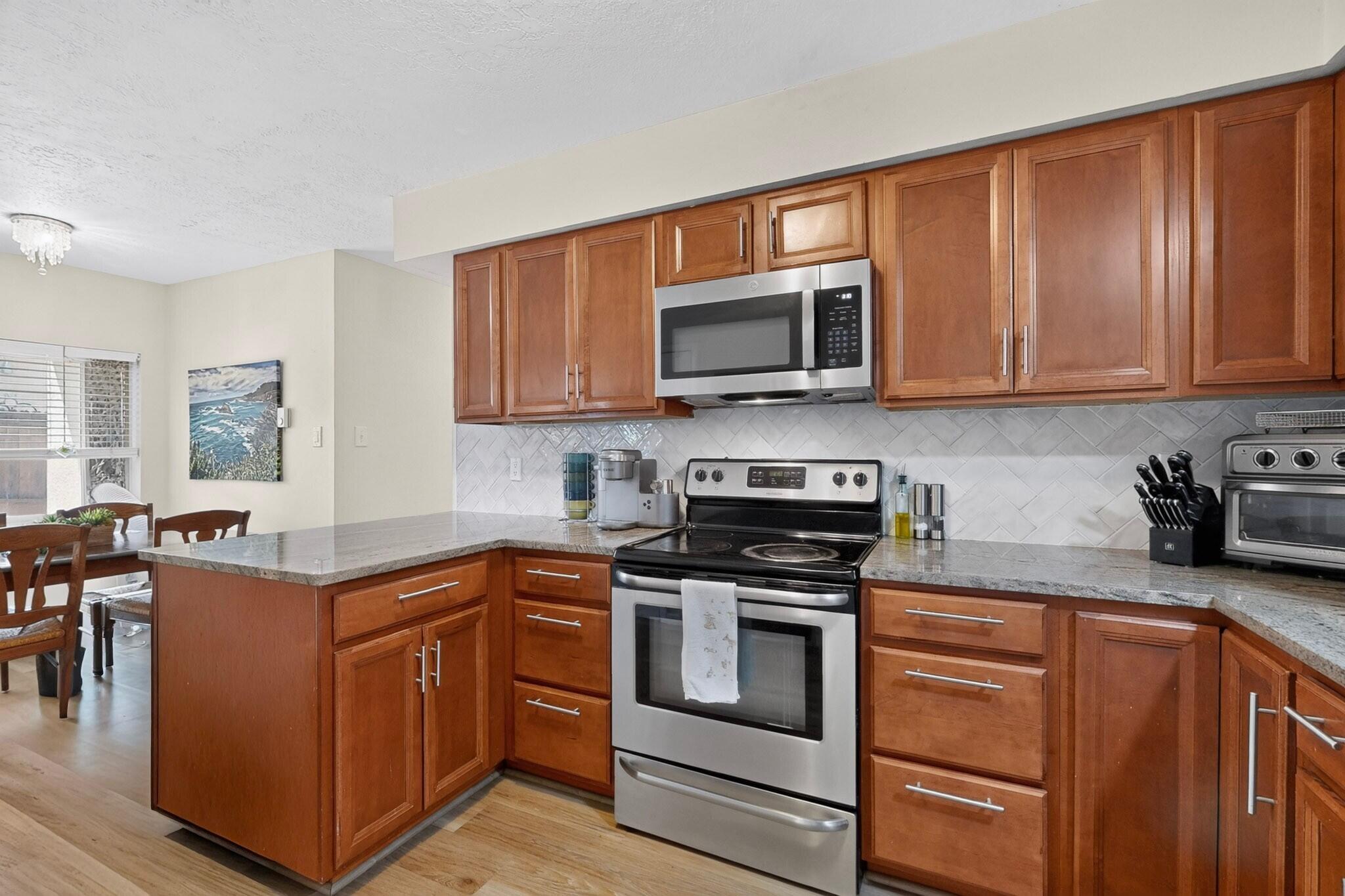 Photo 18 — 6063 Namath Avenue NW