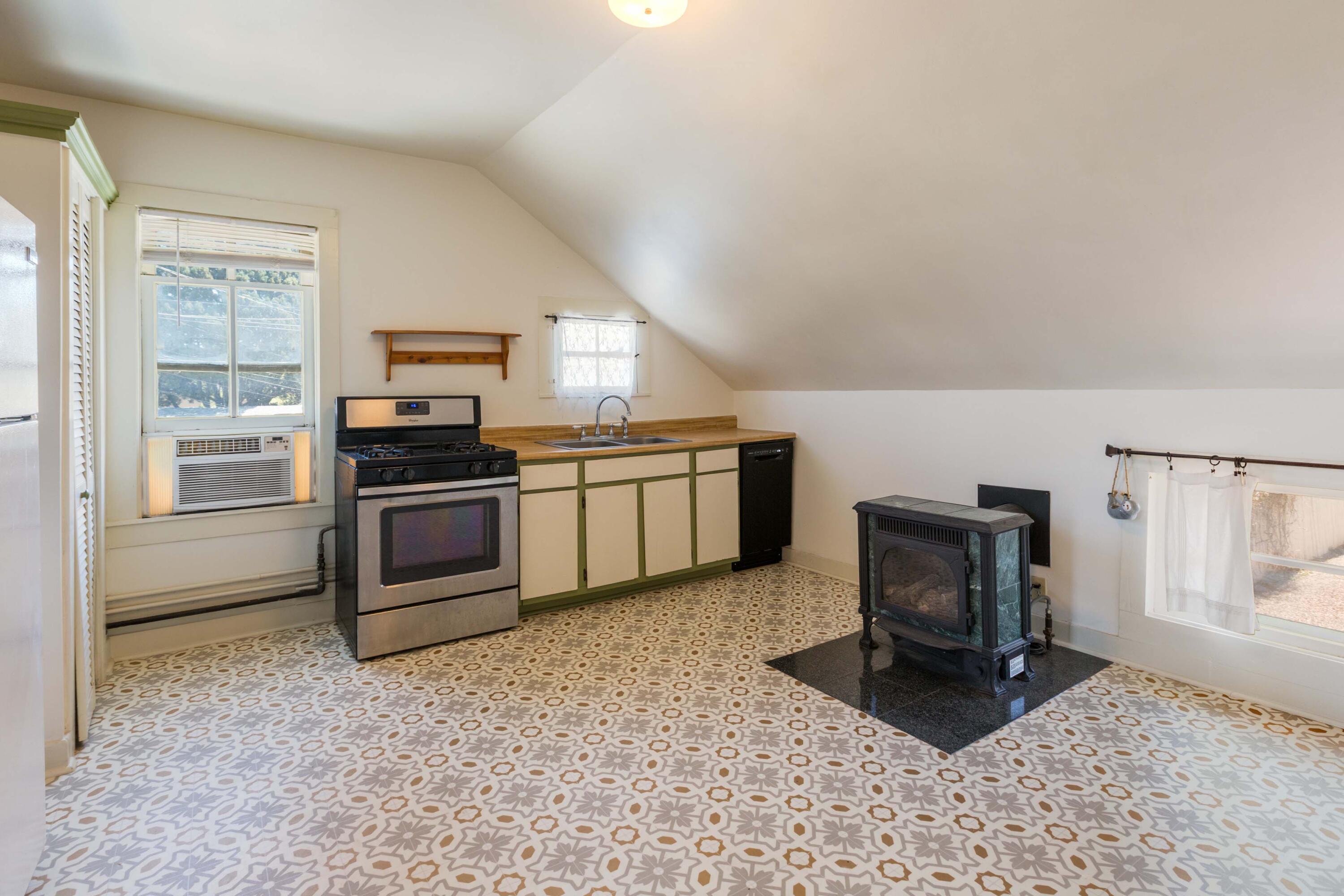Photo 5 — 1119 Tijeras Avenue NW