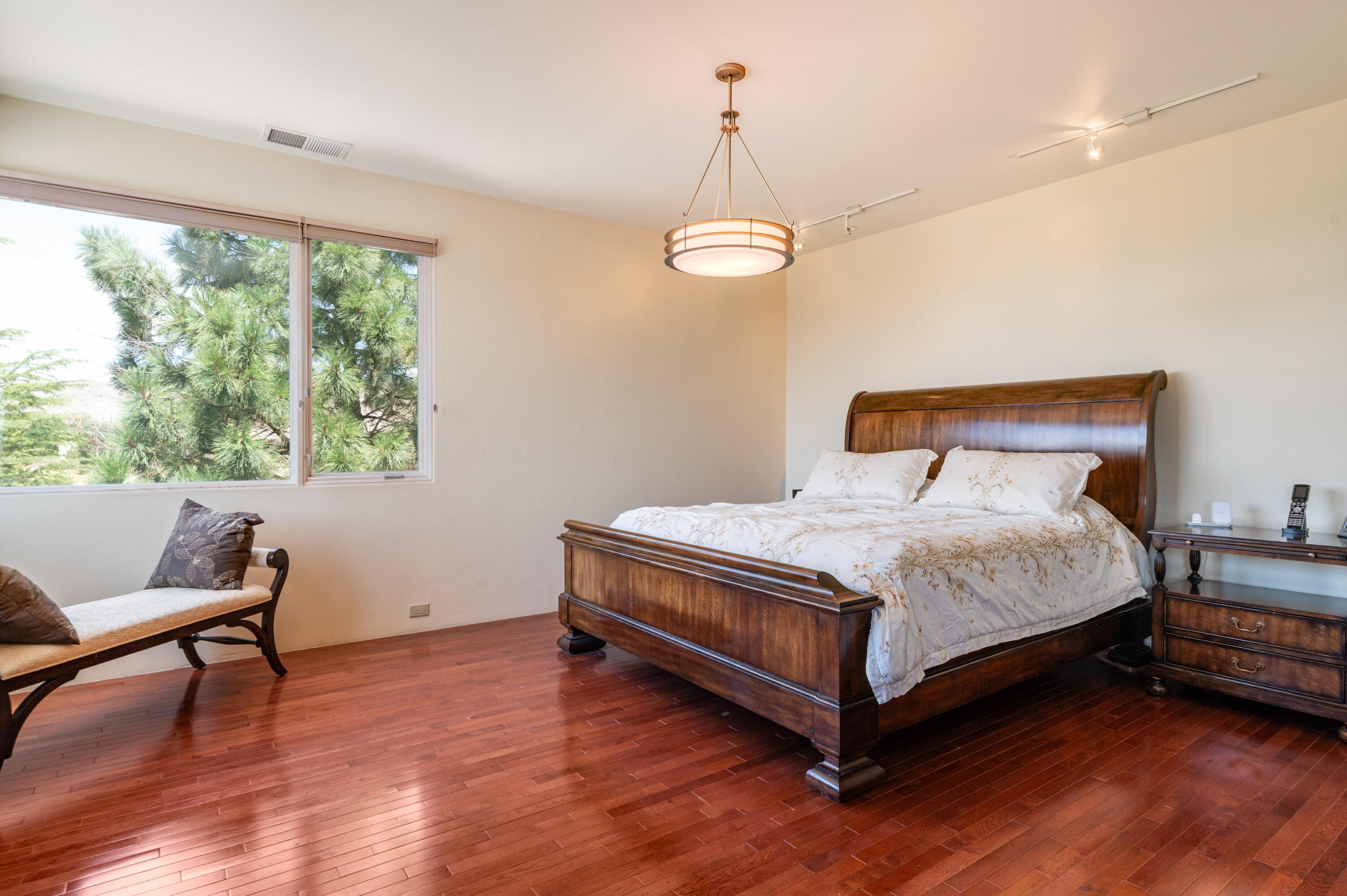 Photo 12 — 8808 Primrose Court NE