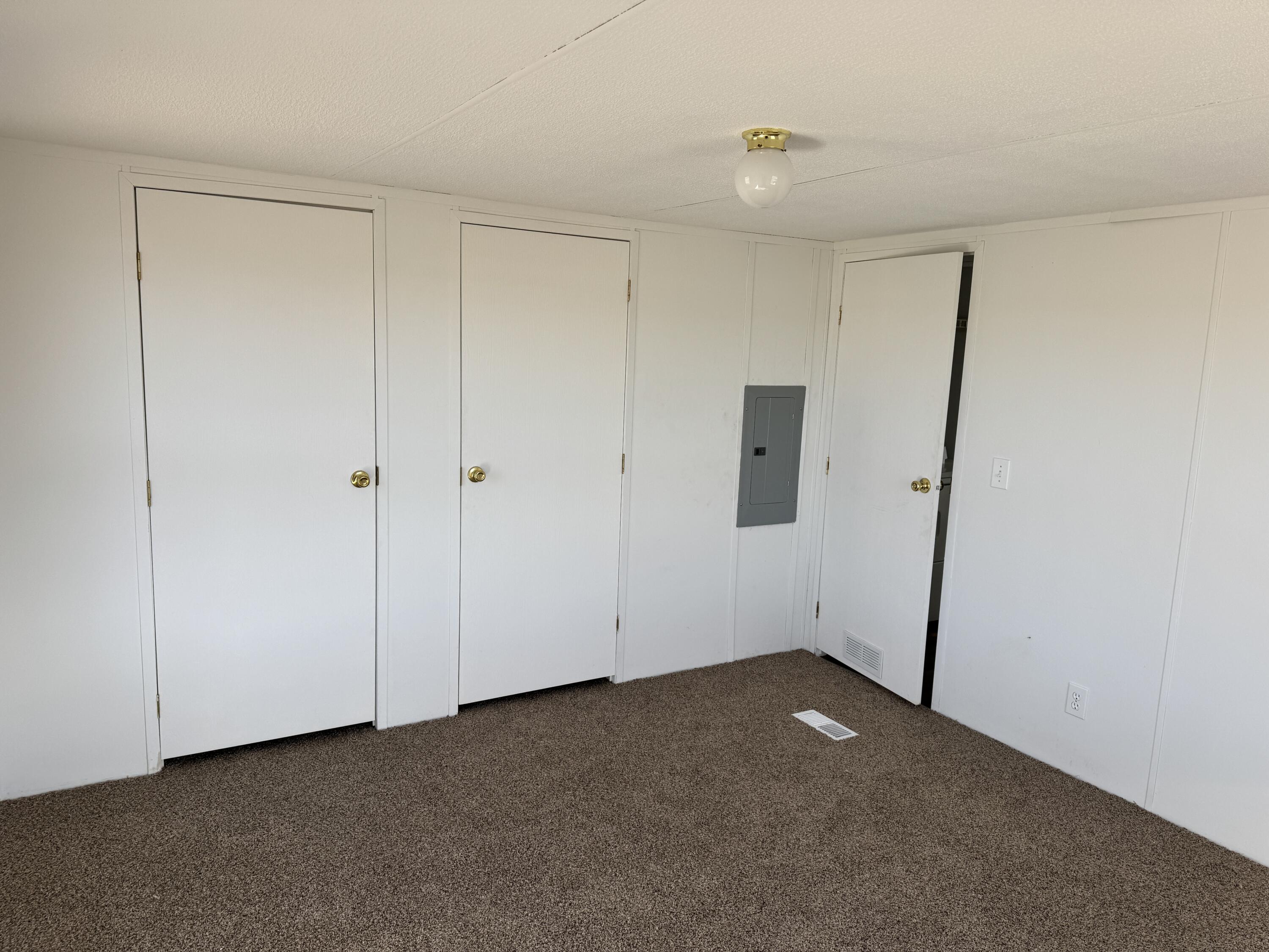 Photo 19 — 4 B Lois Court
