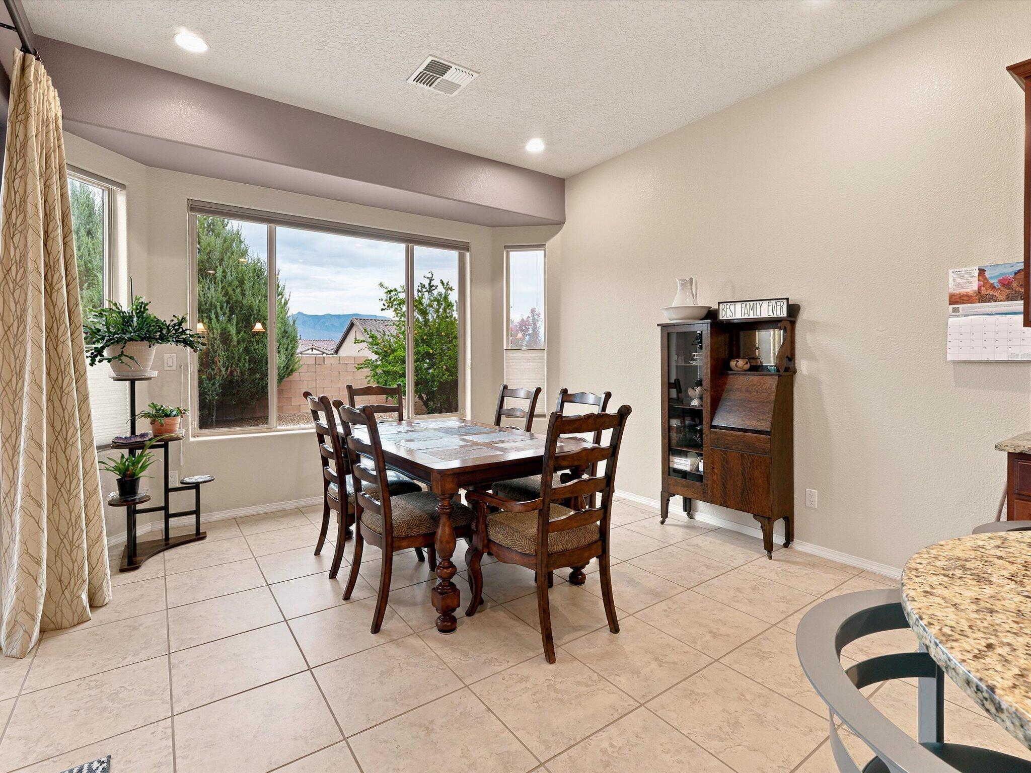 Photo 14 — 40 Vista Hermosa Place NE