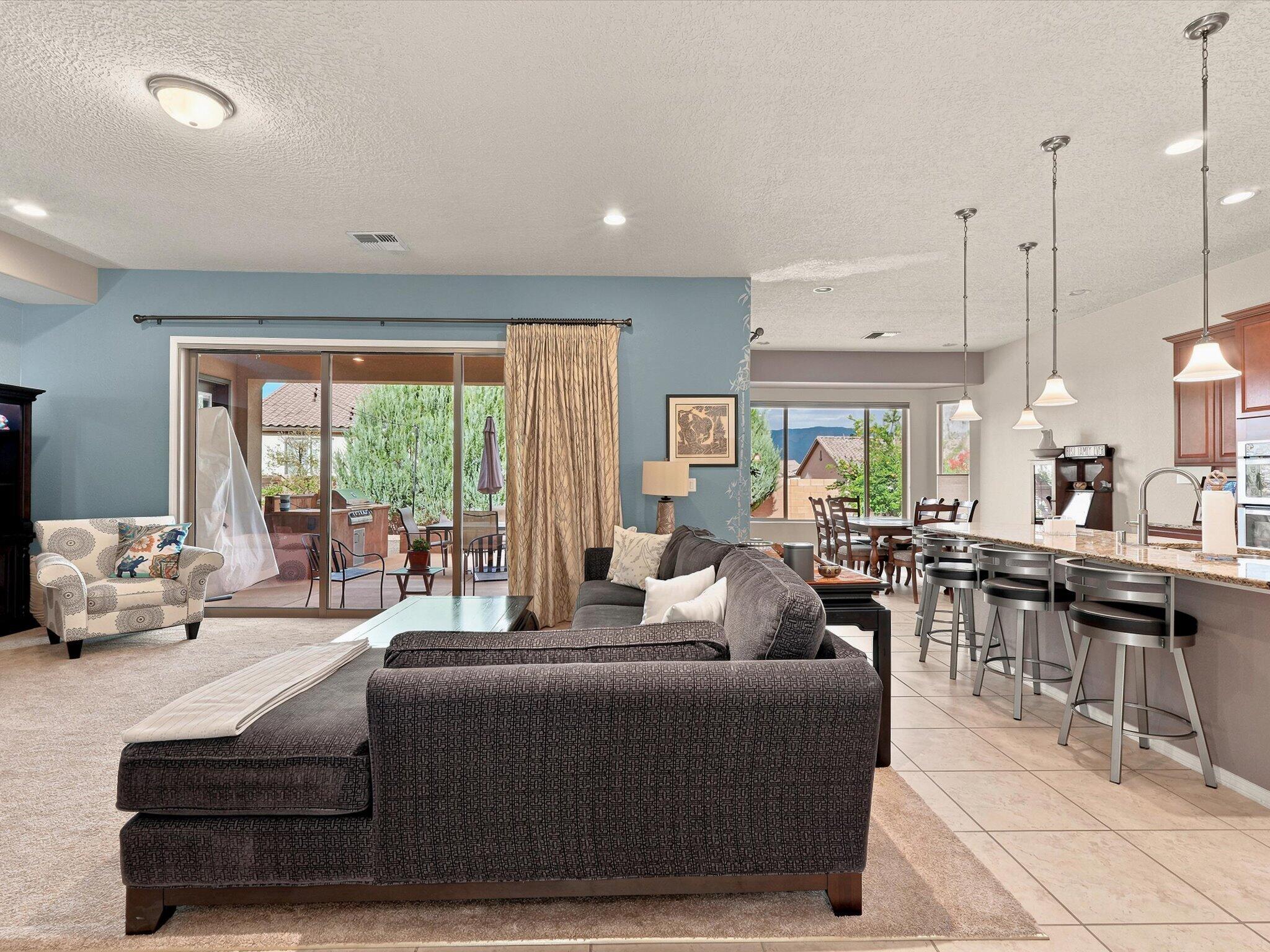 Photo 7 — 40 Vista Hermosa Place NE