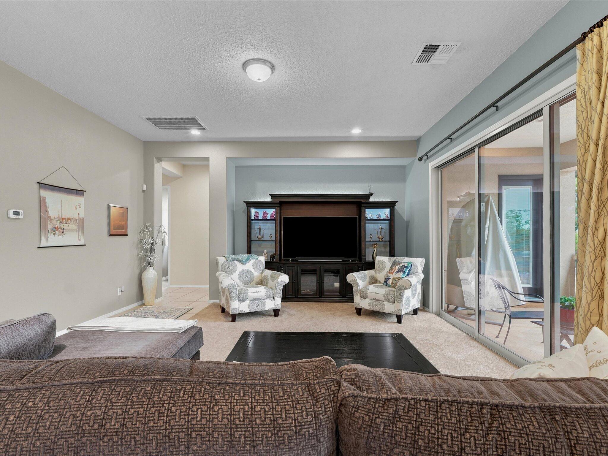 Photo 8 — 40 Vista Hermosa Place NE