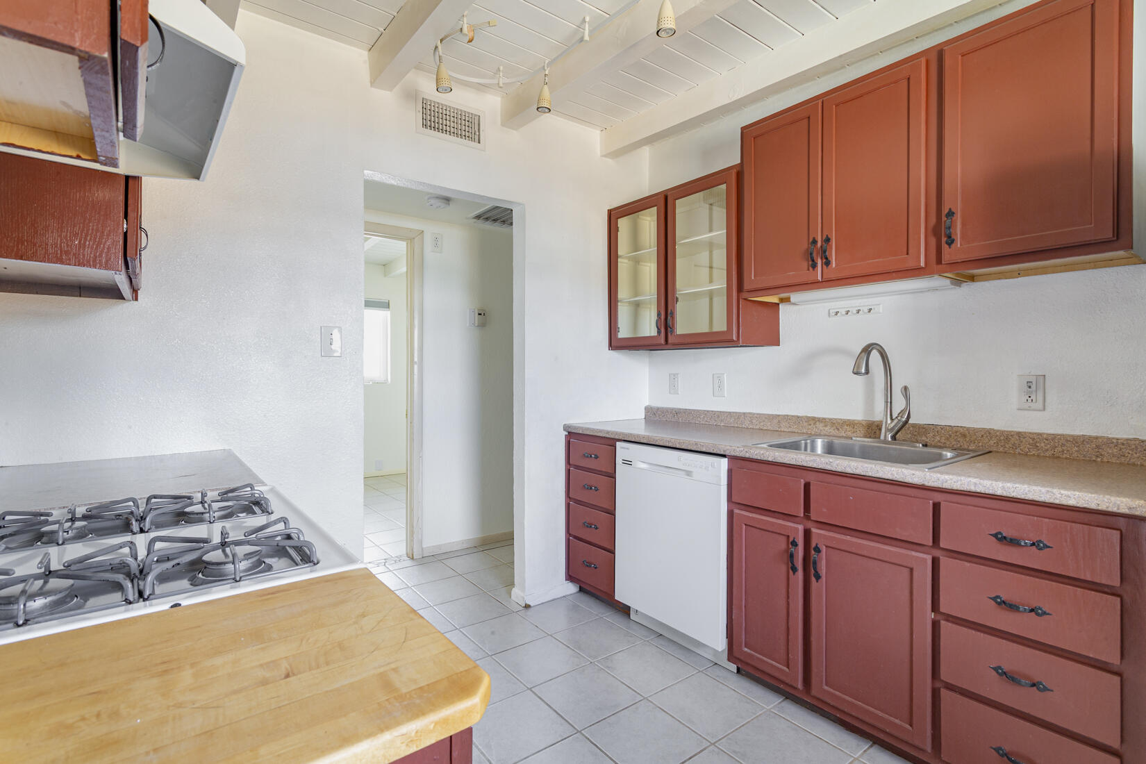 Photo 11 — 1139 Marron Circle NE