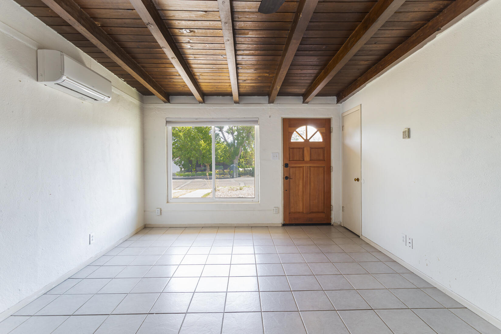 Photo 4 — 1139 Marron Circle NE
