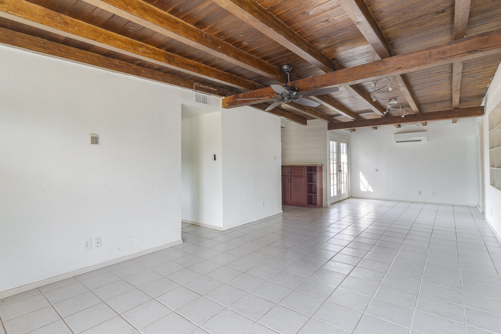 Photo 5 — 1139 Marron Circle NE