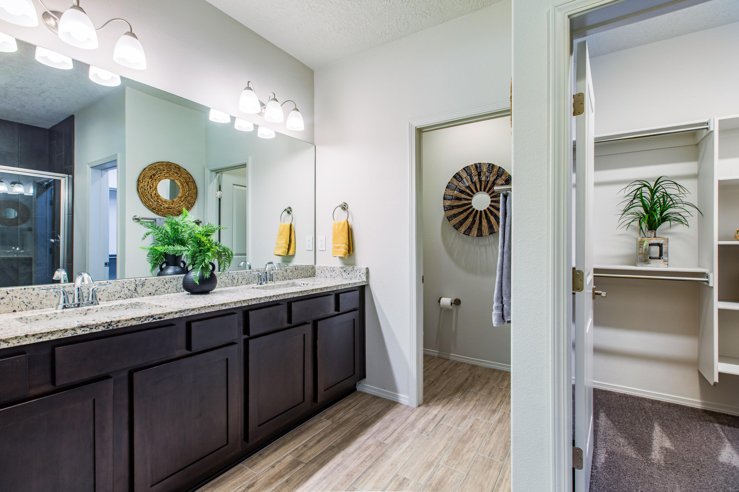Photo 12 — 6129 Strand Loop SE