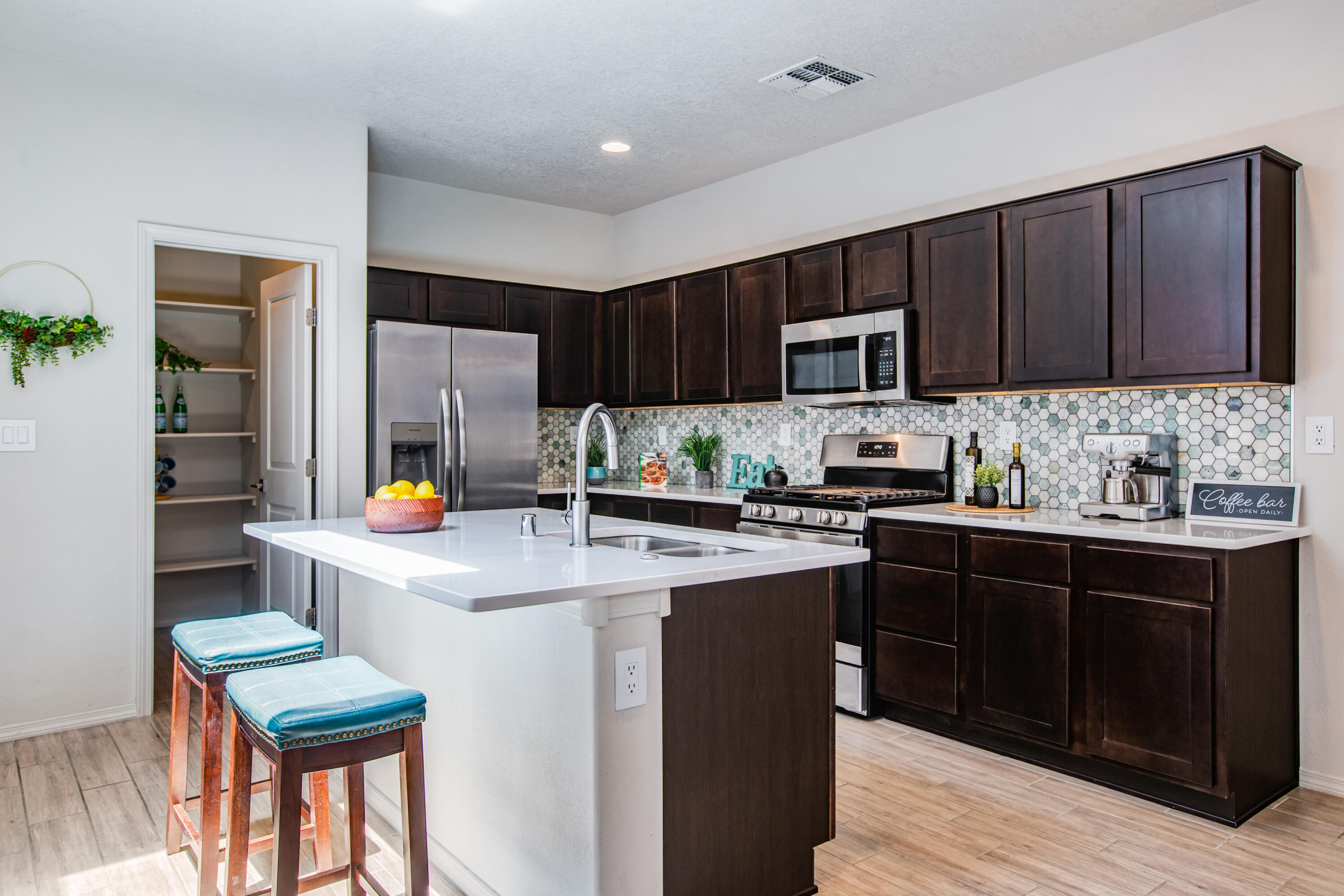 Photo 19 — 6129 Strand Loop SE