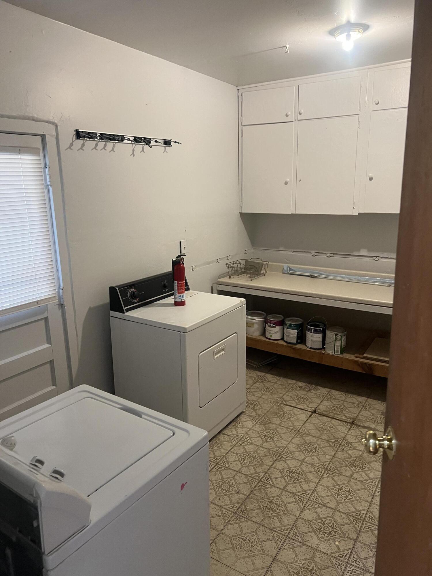 Photo 4 — 1020 Quincy Street SE
