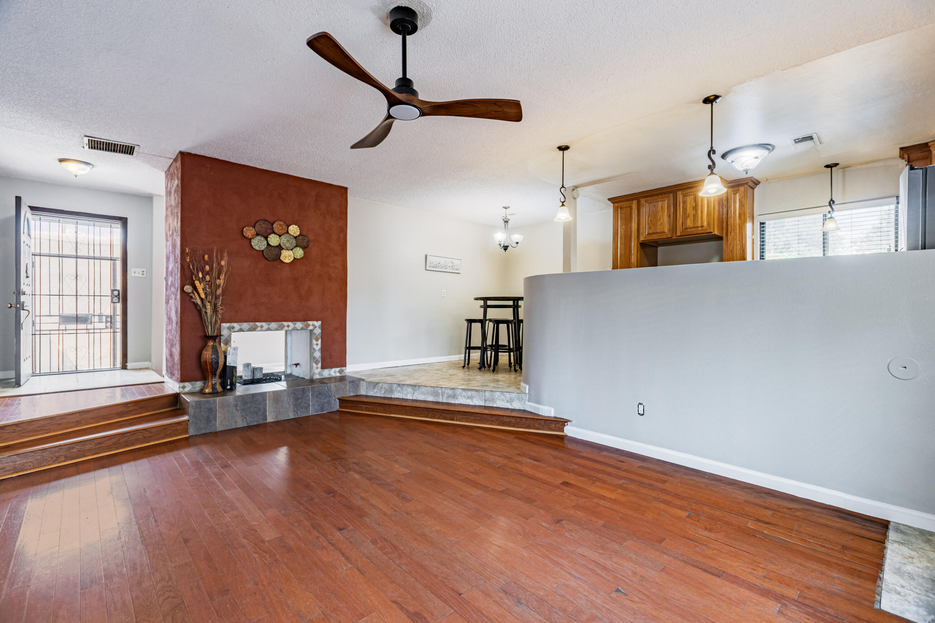 Photo 18 — 917 8th Street SW