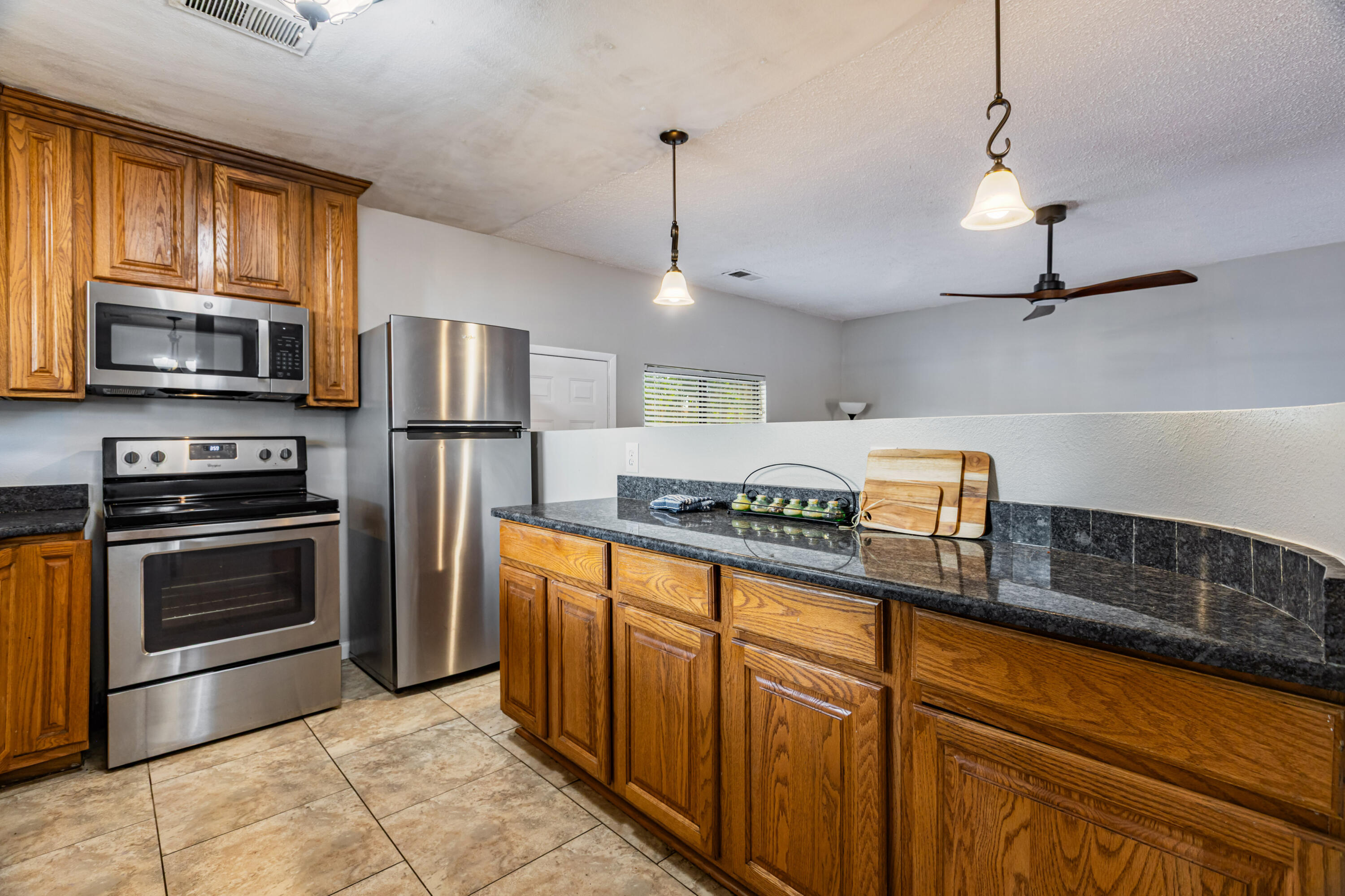 Photo 16 — 917 8th Street SW