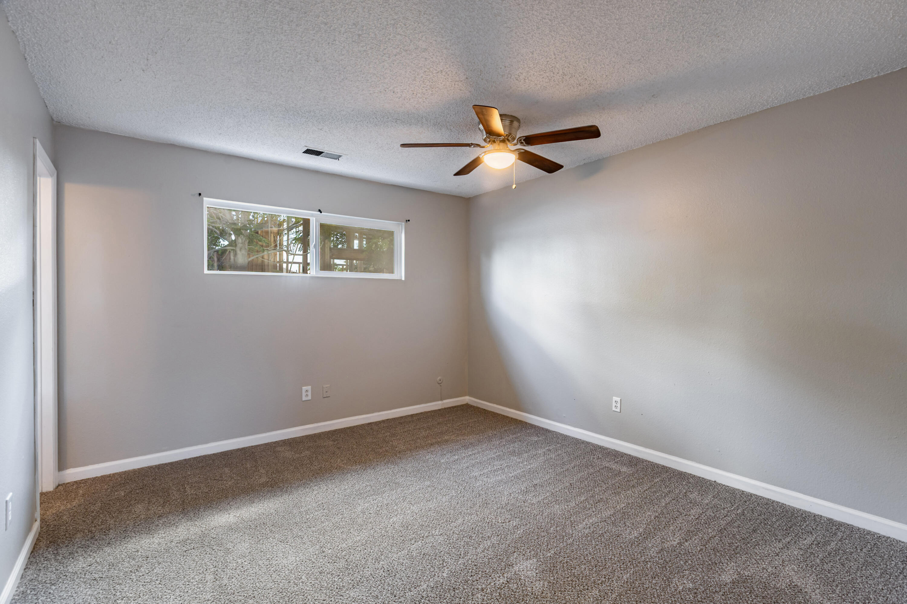 Photo 14 — 917 8th Street SW