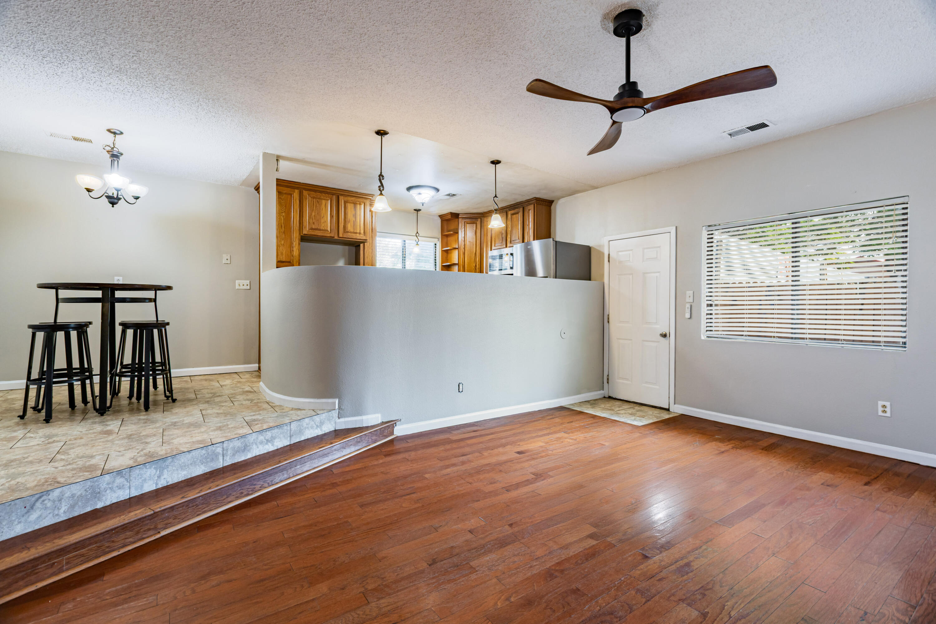 Photo 18 — 917 8th Street SW