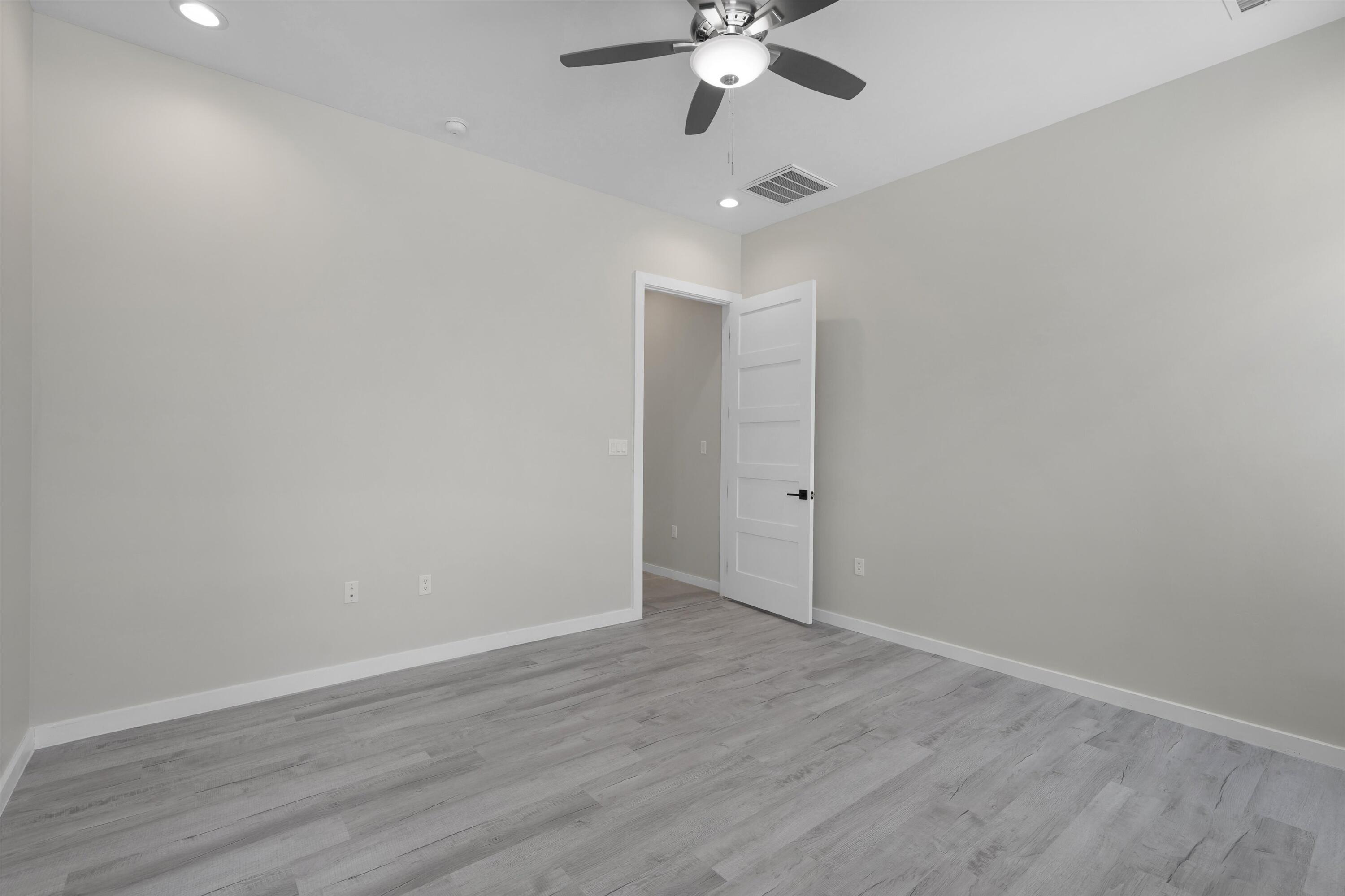 Photo 5 — 1702 Lark Drive NE