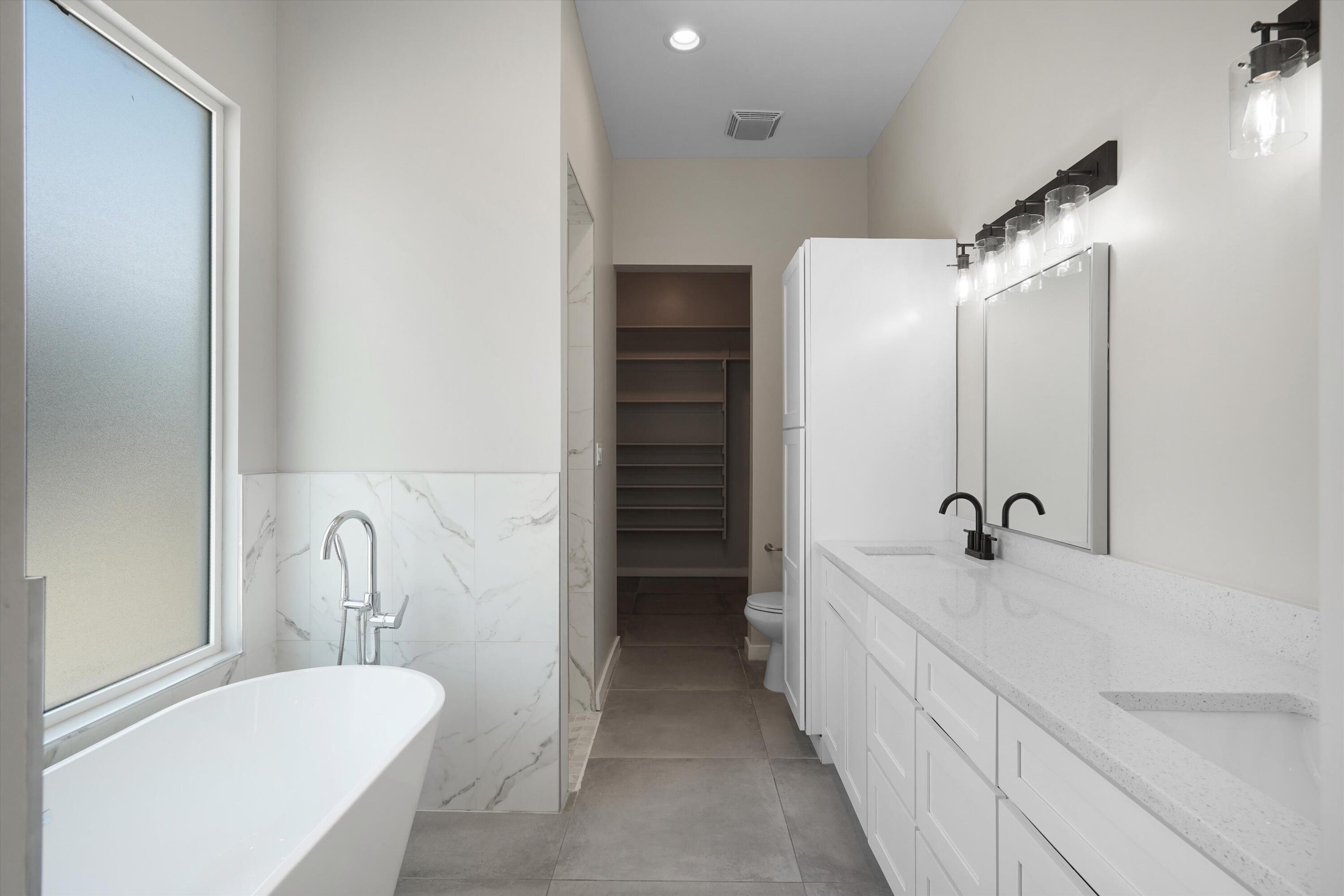 Photo 6 — 1702 Lark Drive NE