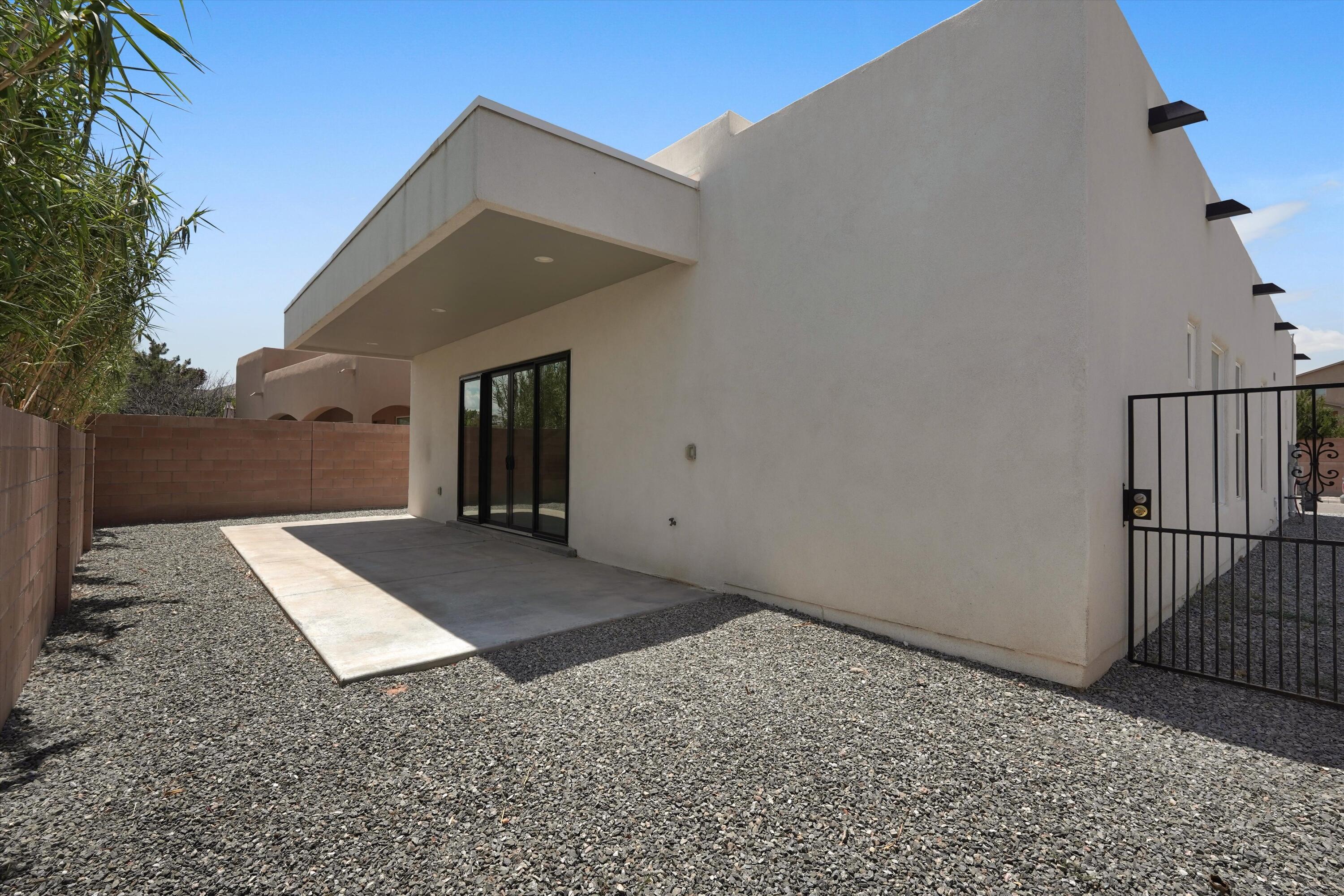 Photo 17 — 1702 Lark Drive NE