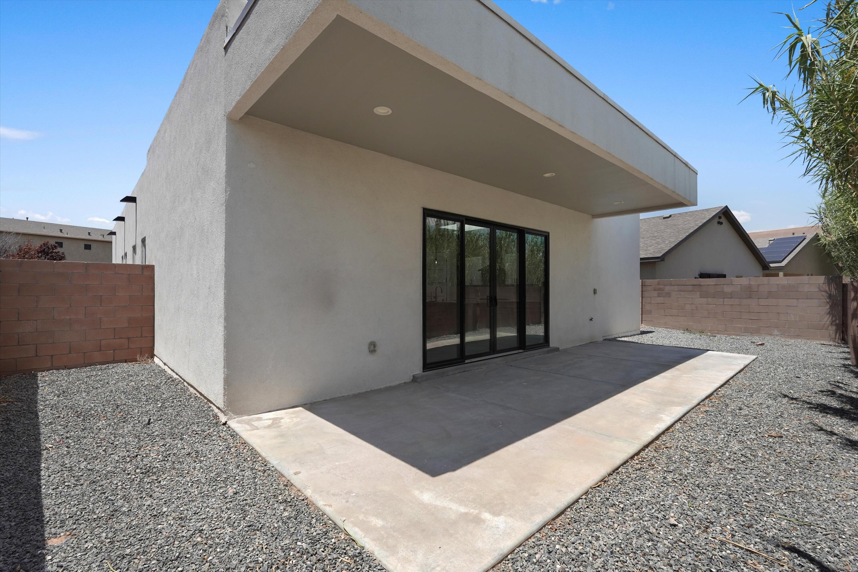 Photo 18 — 1702 Lark Drive NE