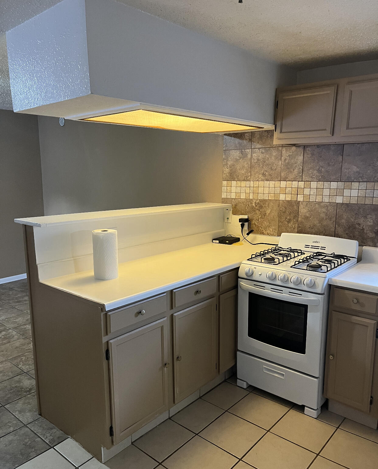 Photo 2 — 450 Riverside Drive
