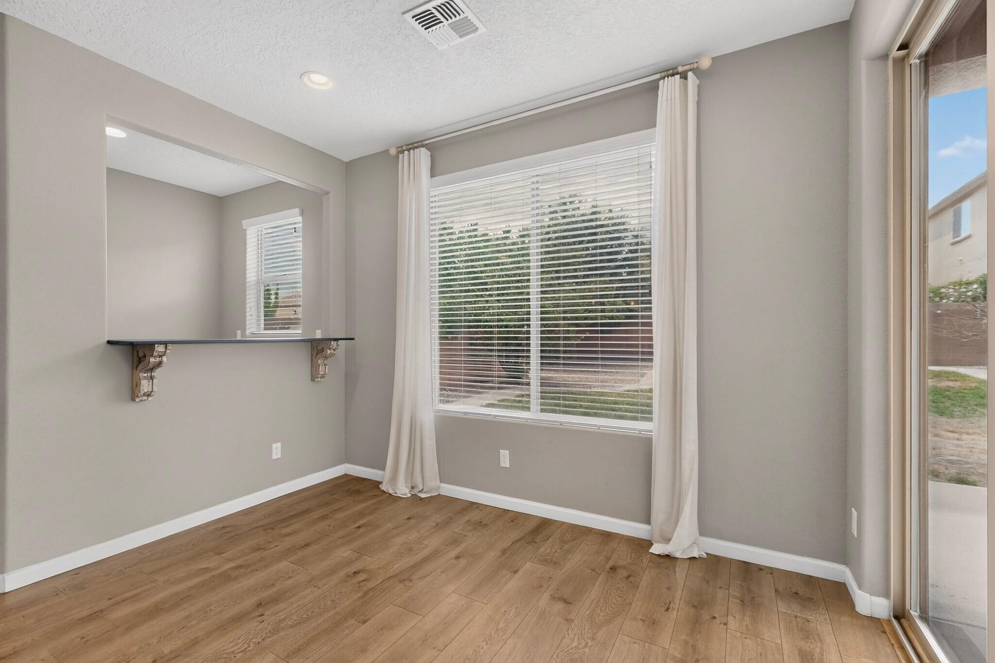 Photo 16 — 3525 Llano Vista Loop NE