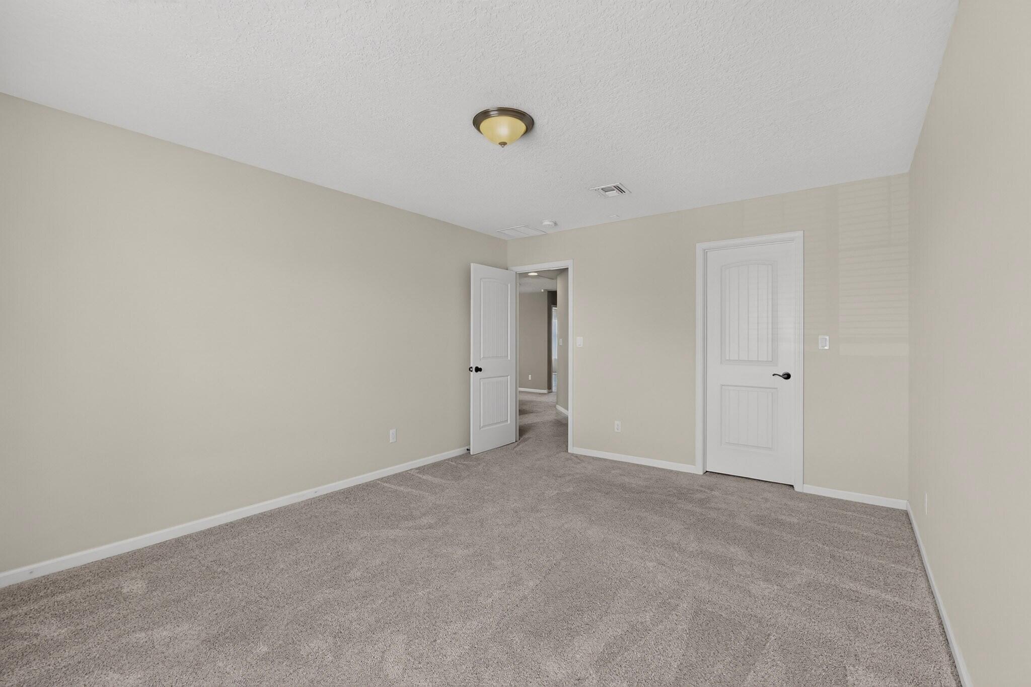 Photo 5 — 3525 Llano Vista Loop NE