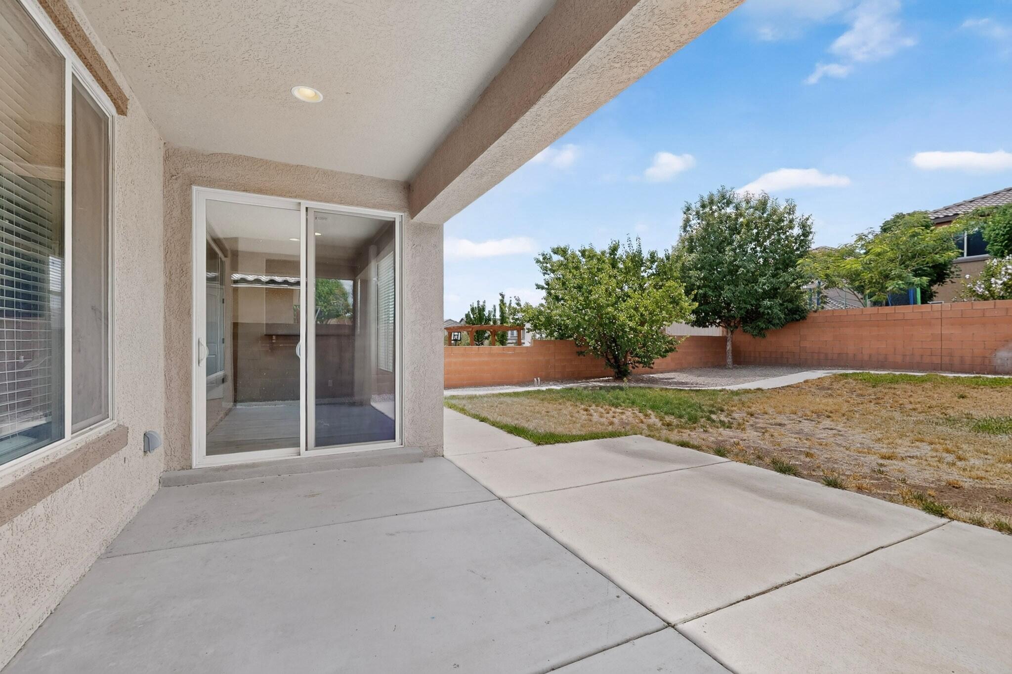 Photo 8 — 3525 Llano Vista Loop NE