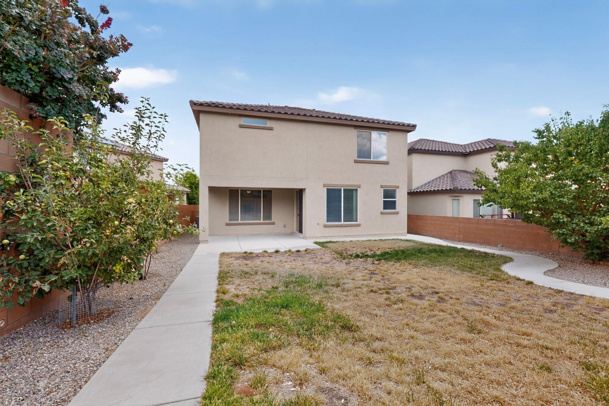 Photo 10 — 3525 Llano Vista Loop NE