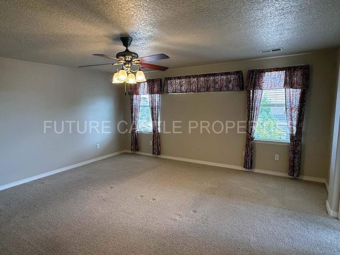 Photo 17 — 1114 Blue Sage Road NE