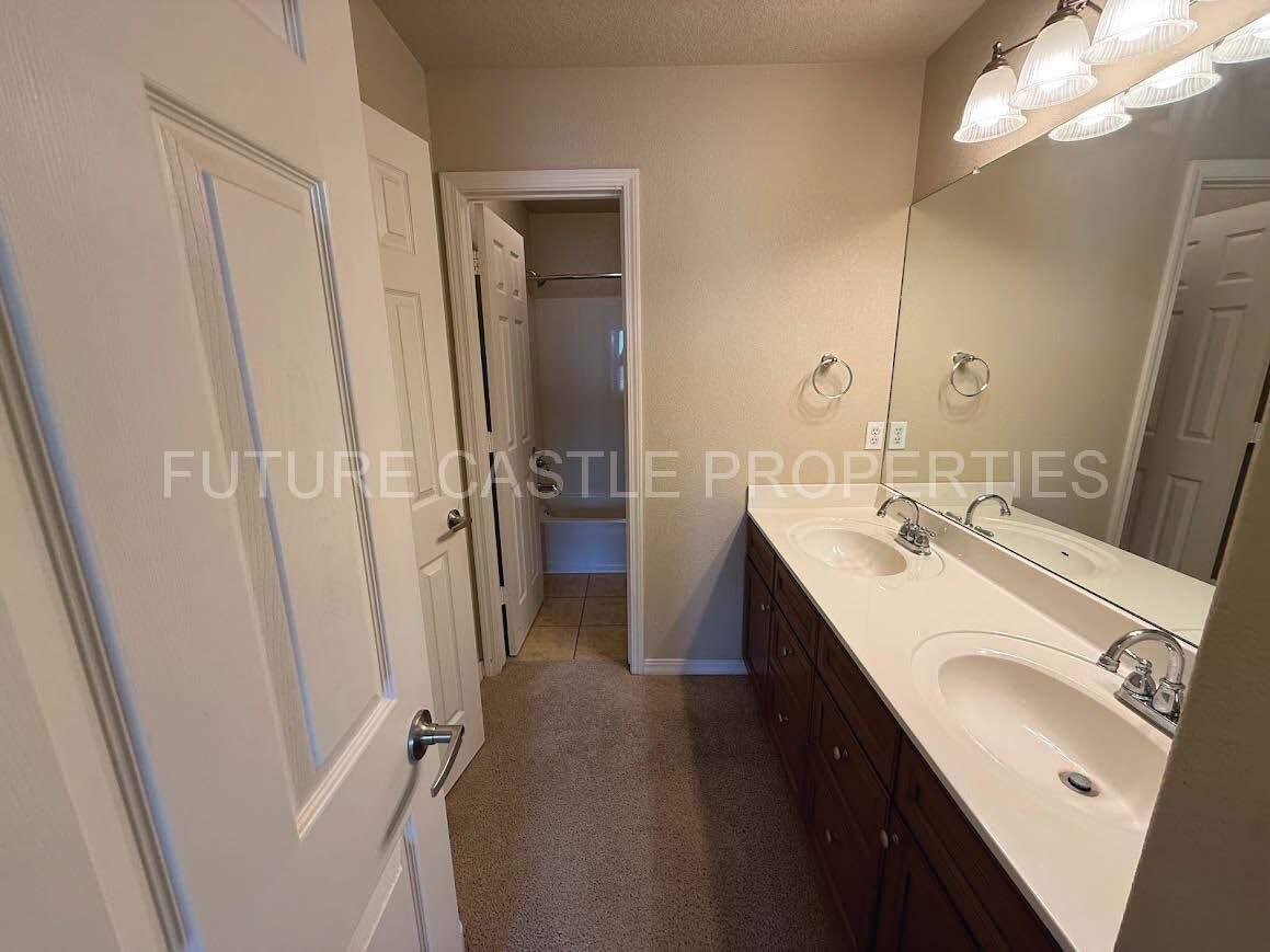 Photo 6 — 1114 Blue Sage Road NE