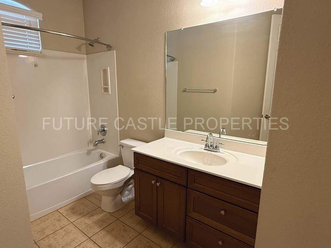 Photo 15 — 1114 Blue Sage Road NE