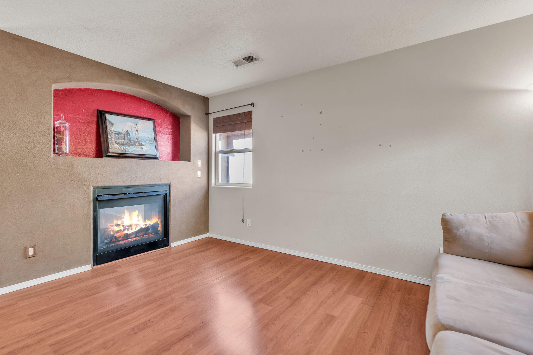 Photo 14 — 1852 Gallinas Road NE