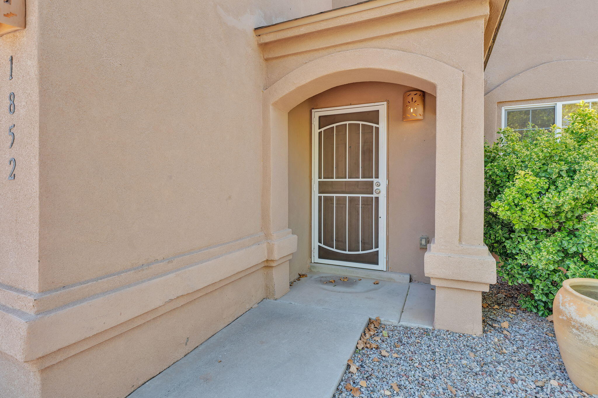 Photo 18 — 1852 Gallinas Road NE