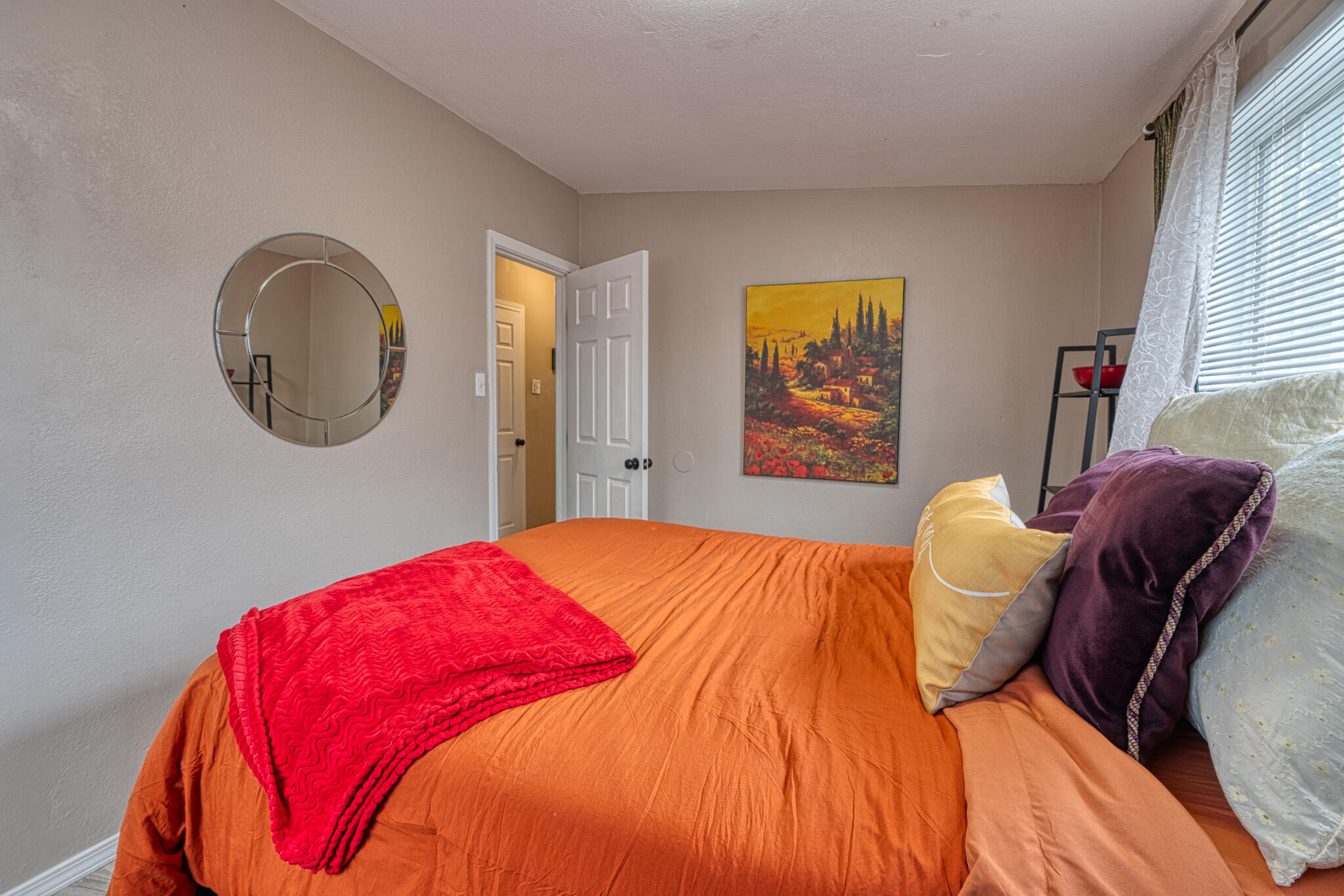 Photo 17 — 1844 Elizabeth Street NE