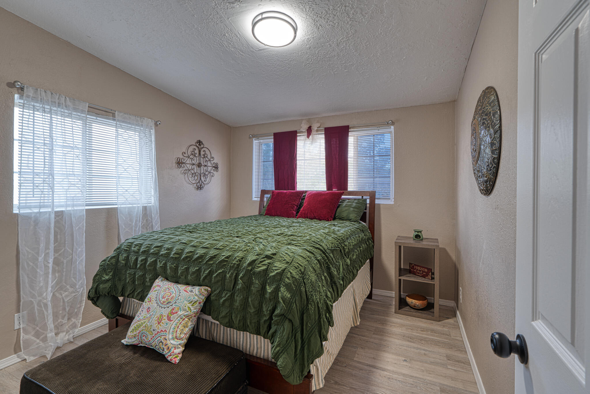 Photo 18 — 1844 Elizabeth Street NE