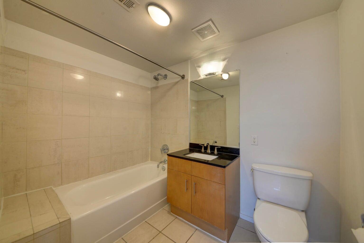 Photo 8 — 400 Copper Avenue NW APT 106