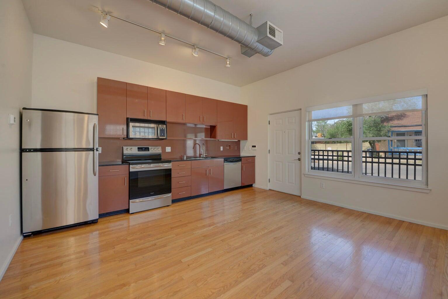 Photo 16 — 400 Copper Avenue NW APT 106