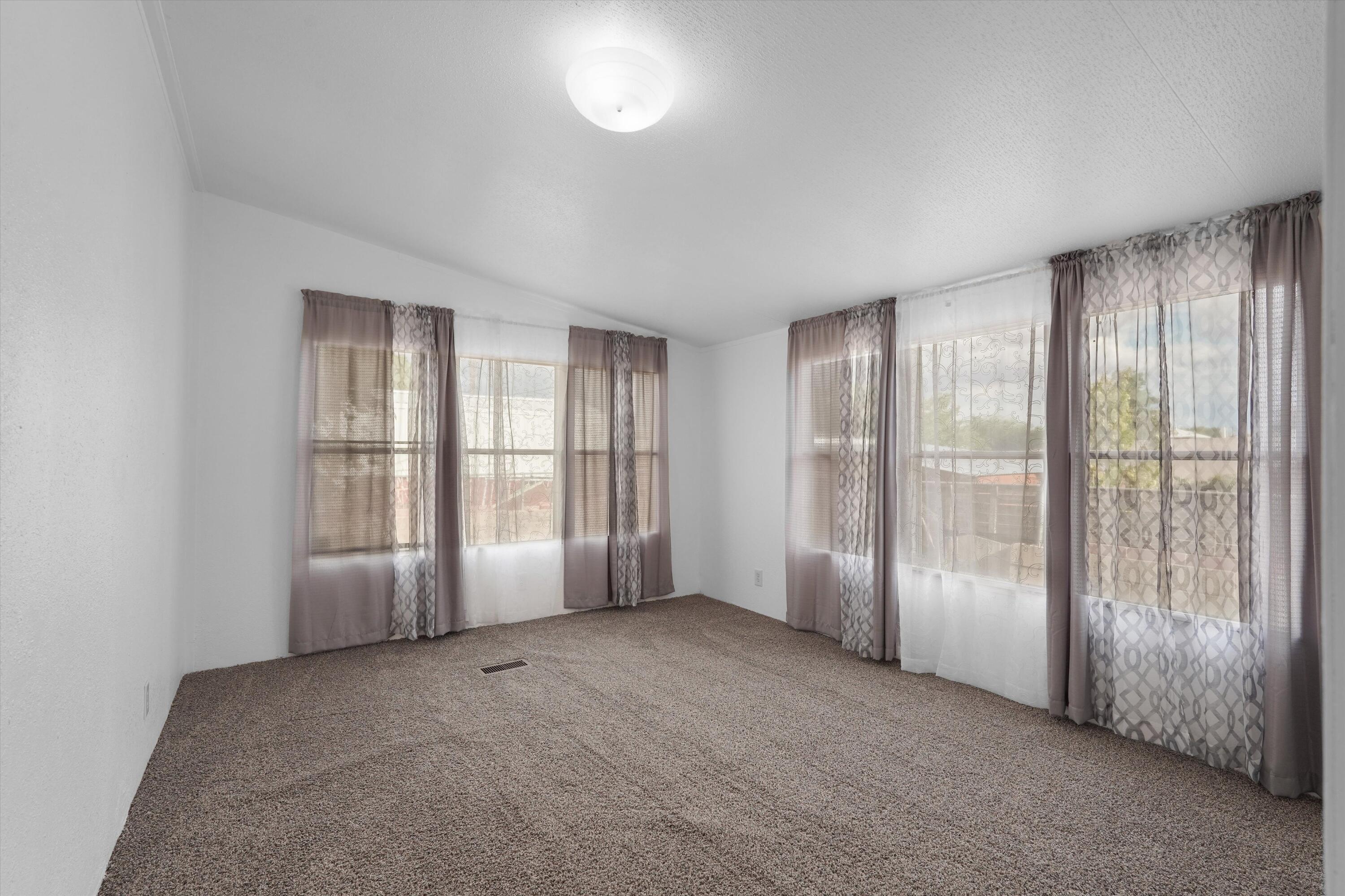 Photo 5 — 2106 Perry Road SW