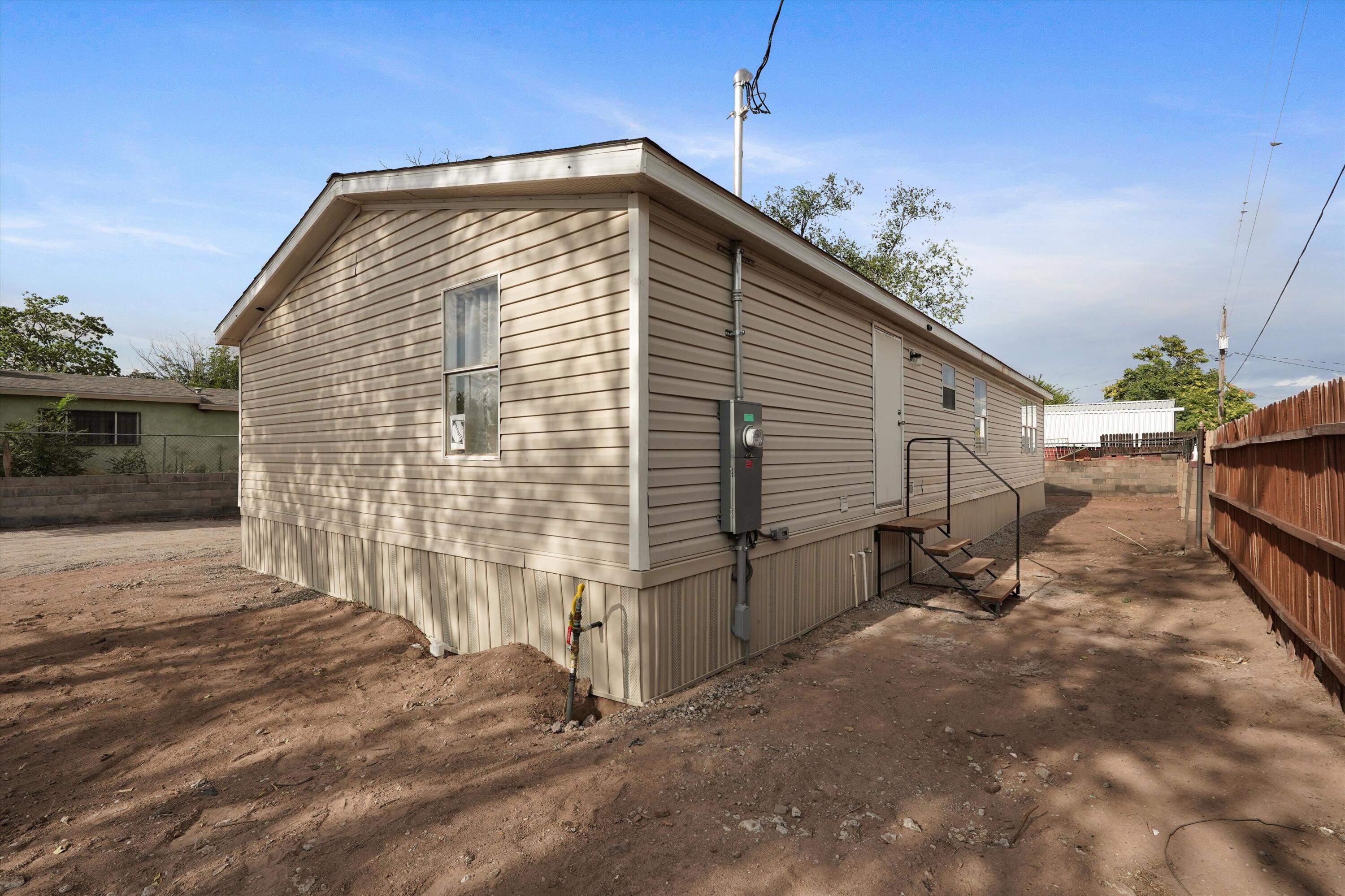 Photo 2 — 2106 Perry Road SW