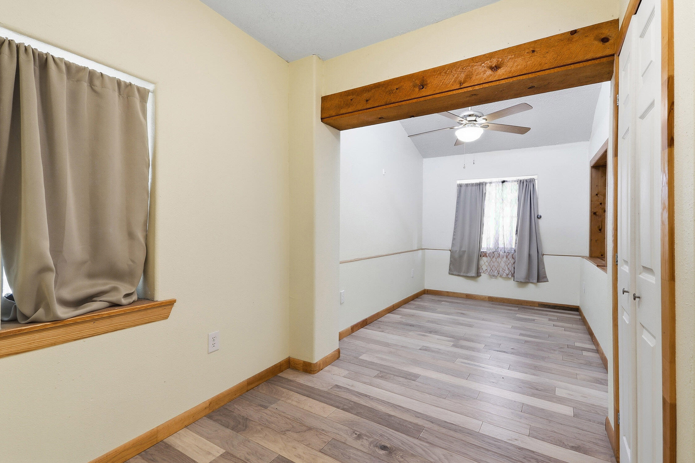 Photo 6 — 515 Marble Avenue NE