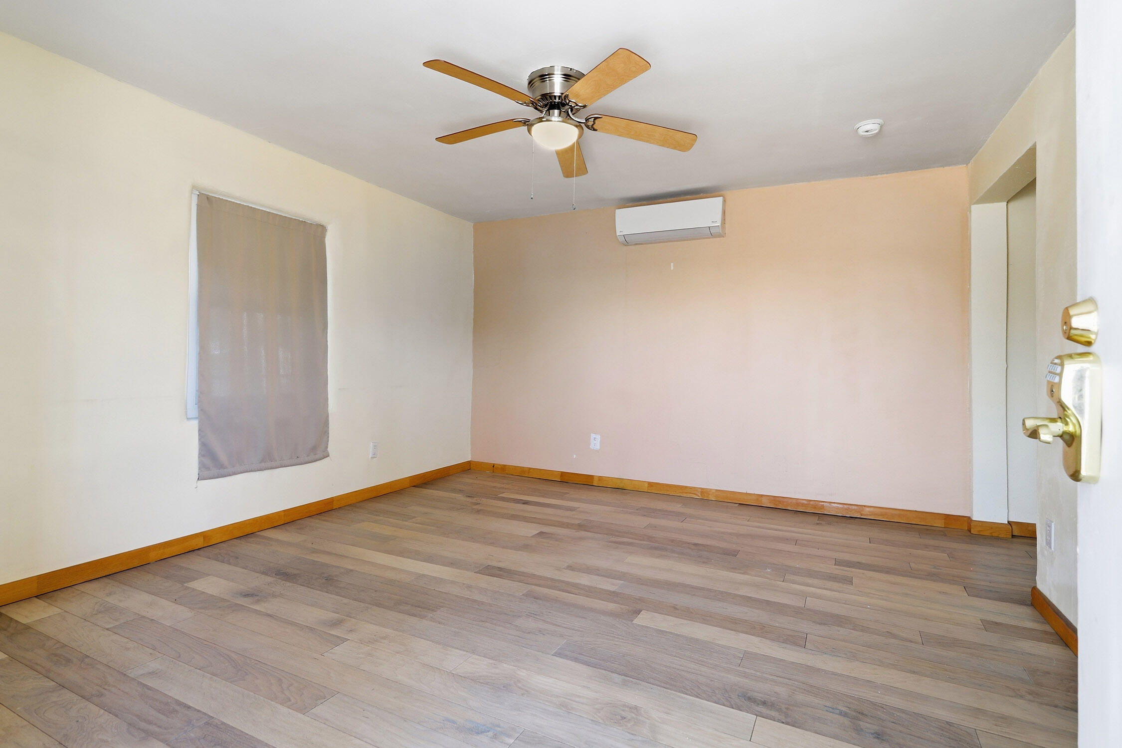 Photo 14 — 515 Marble Avenue NE