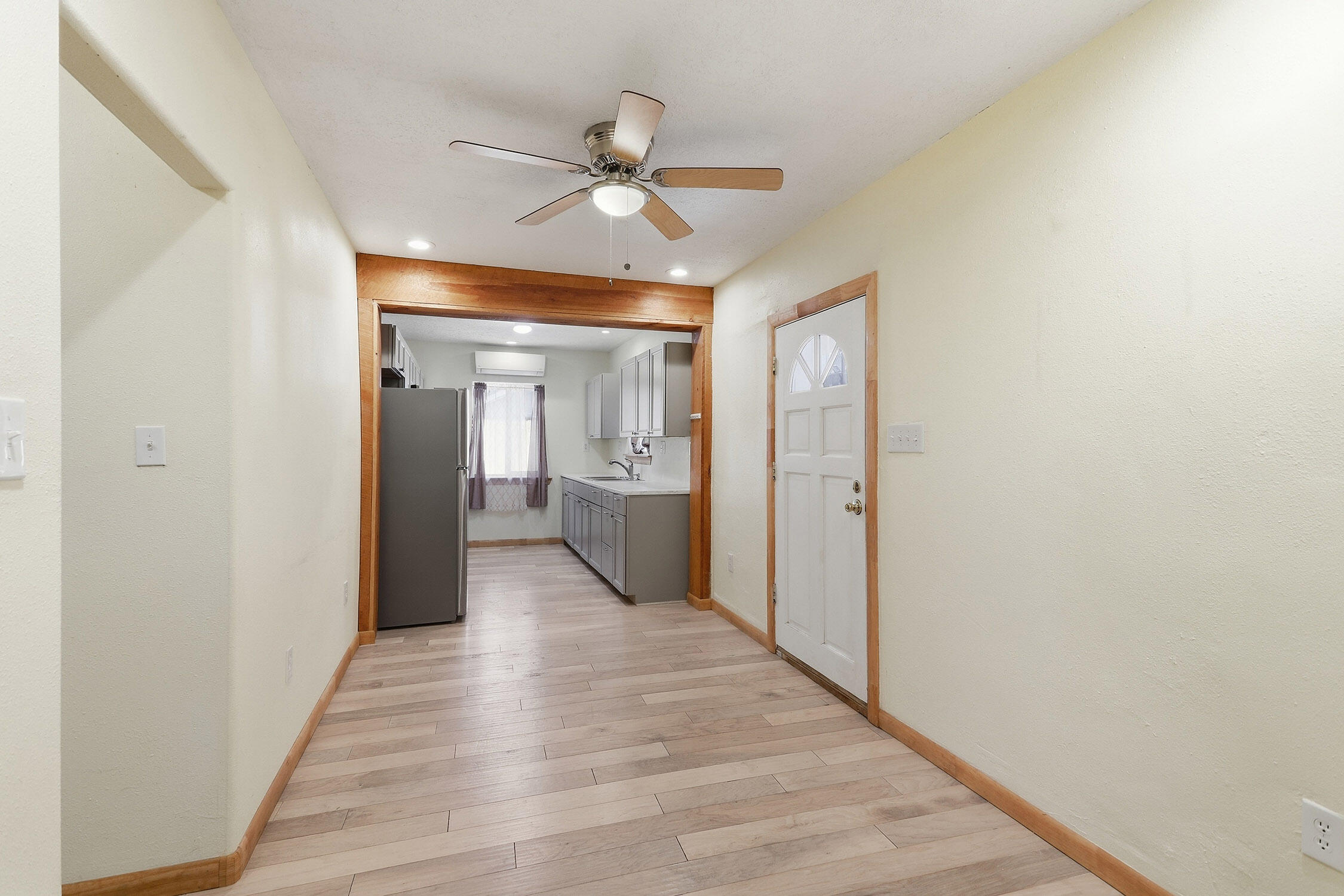 Photo 11 — 515 Marble Avenue NE