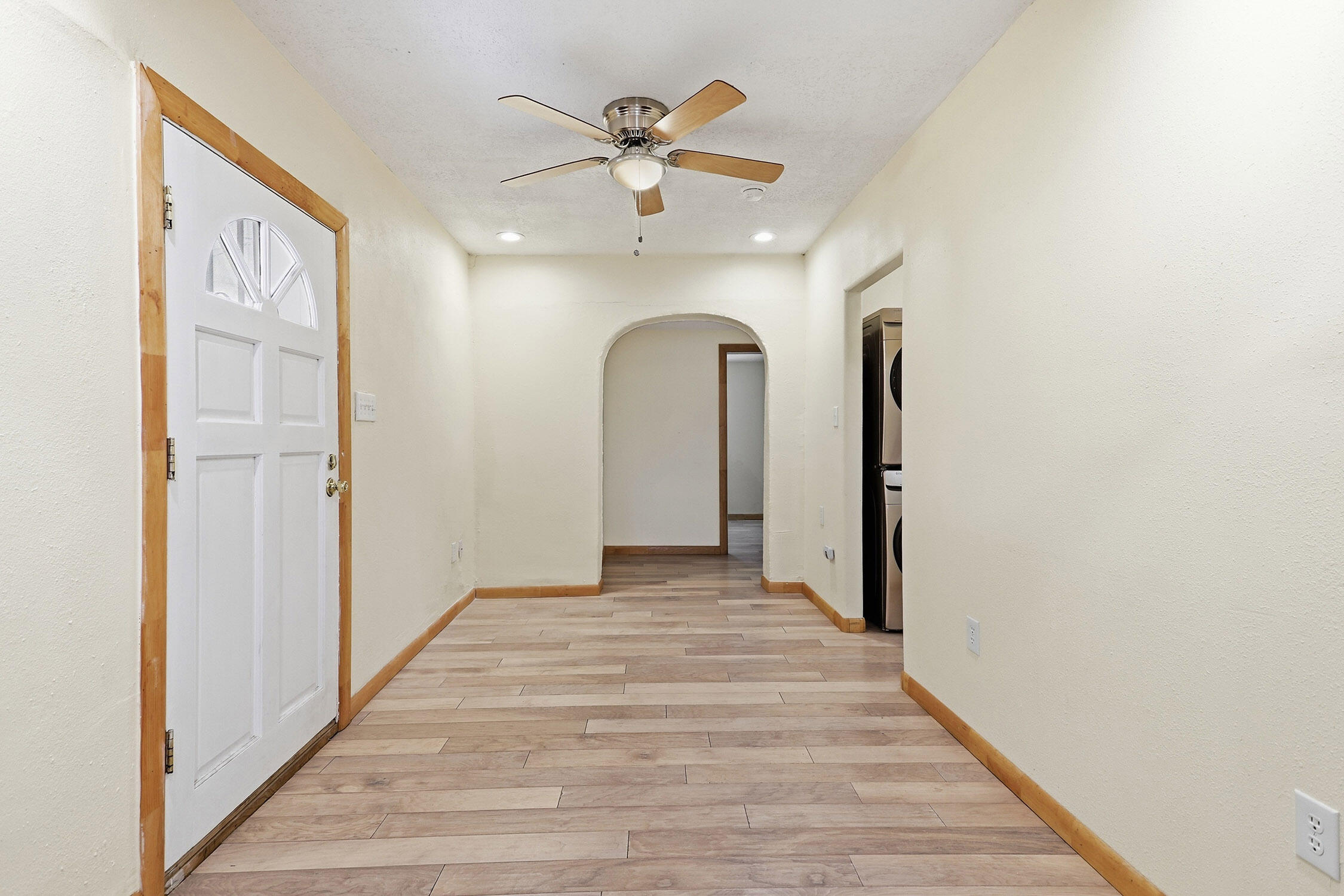 Photo 8 — 515 Marble Avenue NE