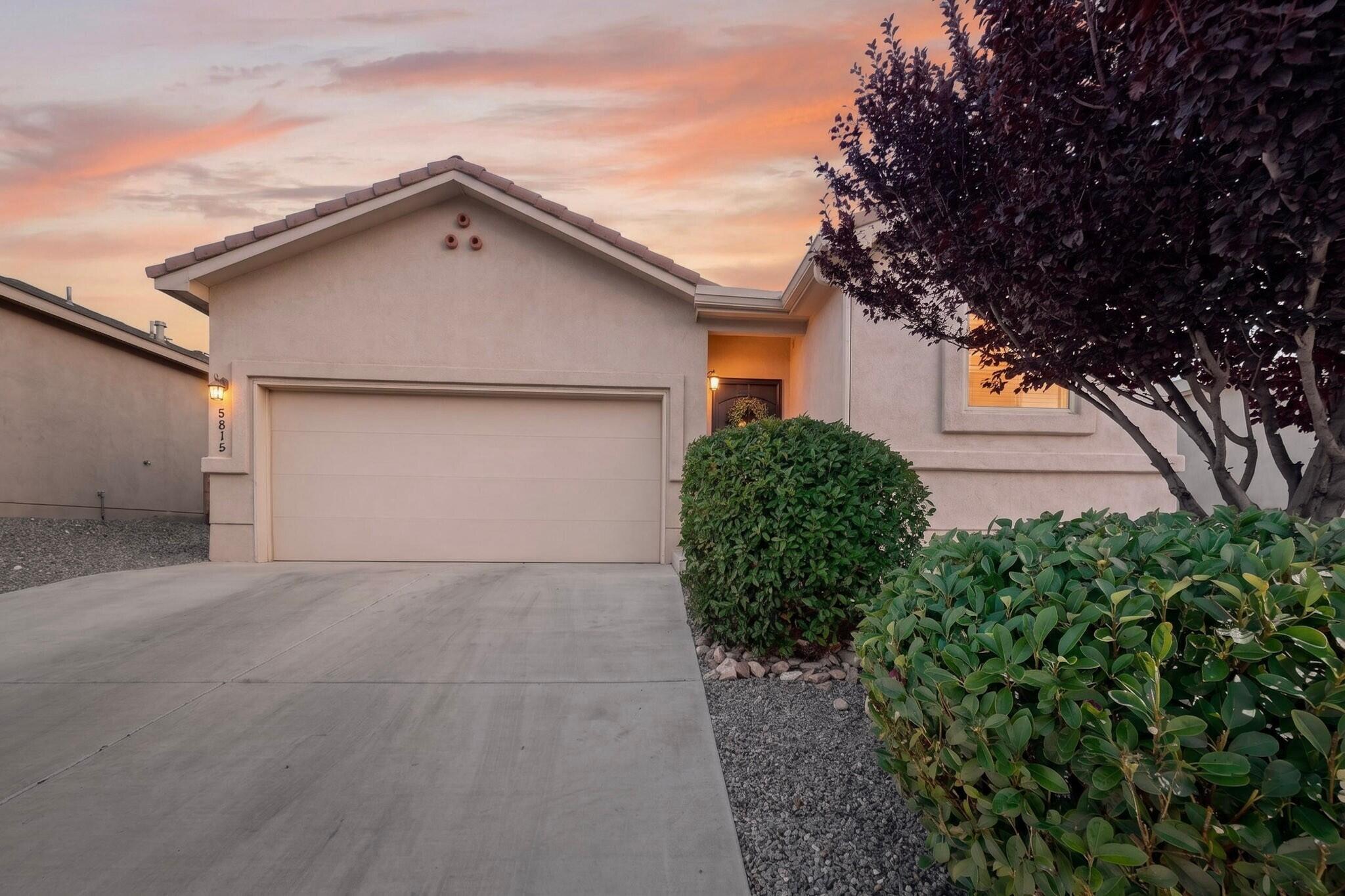 5815 Mafraq Avenue NW, Albuquerque, NM 87114