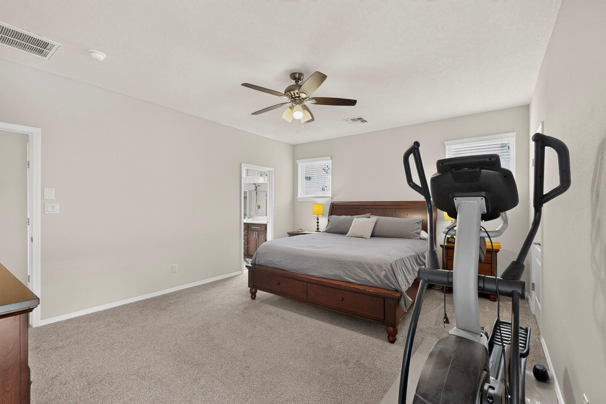 Photo 19 — 5815 Mafraq Avenue NW