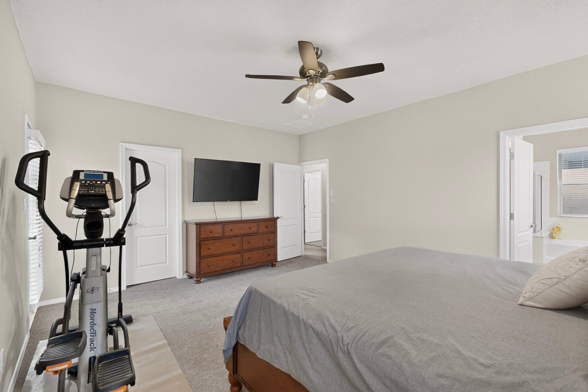 Photo 17 — 5815 Mafraq Avenue NW