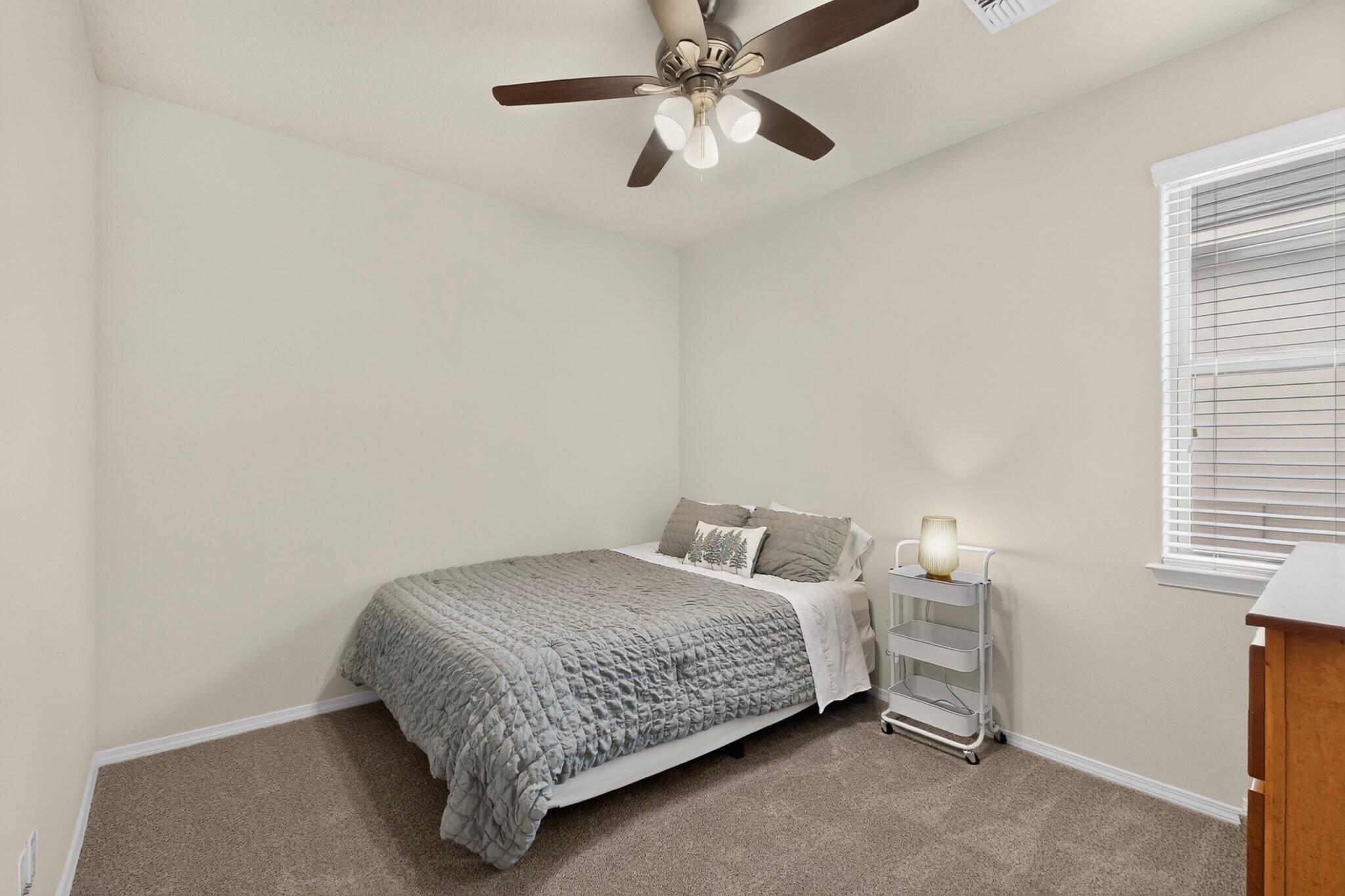 Photo 13 — 5815 Mafraq Avenue NW