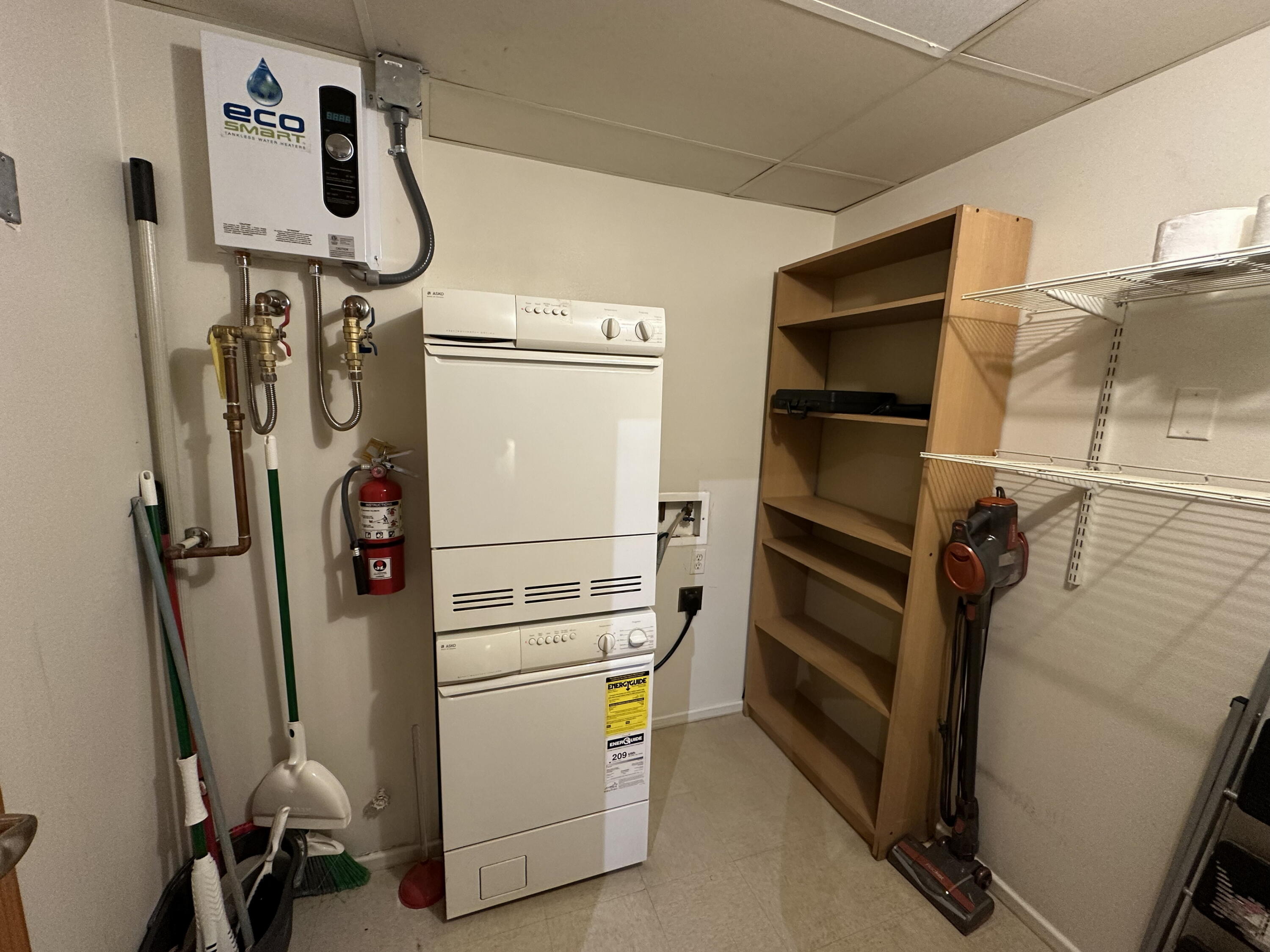 Photo 8 — 400 Copper Avenue NE APT 105
